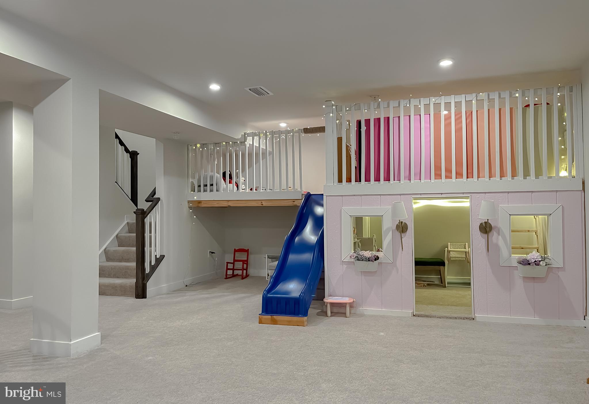 HERITAGE WOODS - Residential