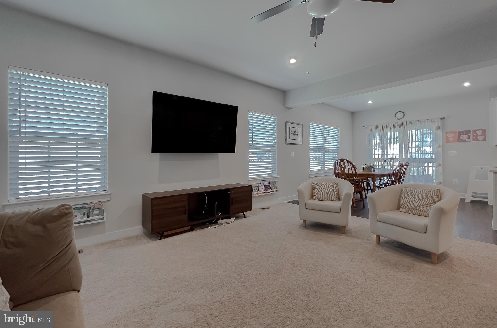 HERITAGE WOODS - Residential