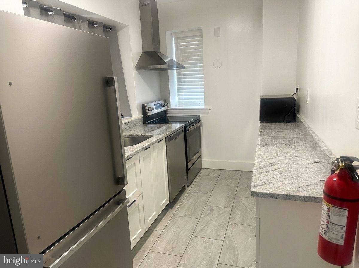 1109 W JAMES STREET 1