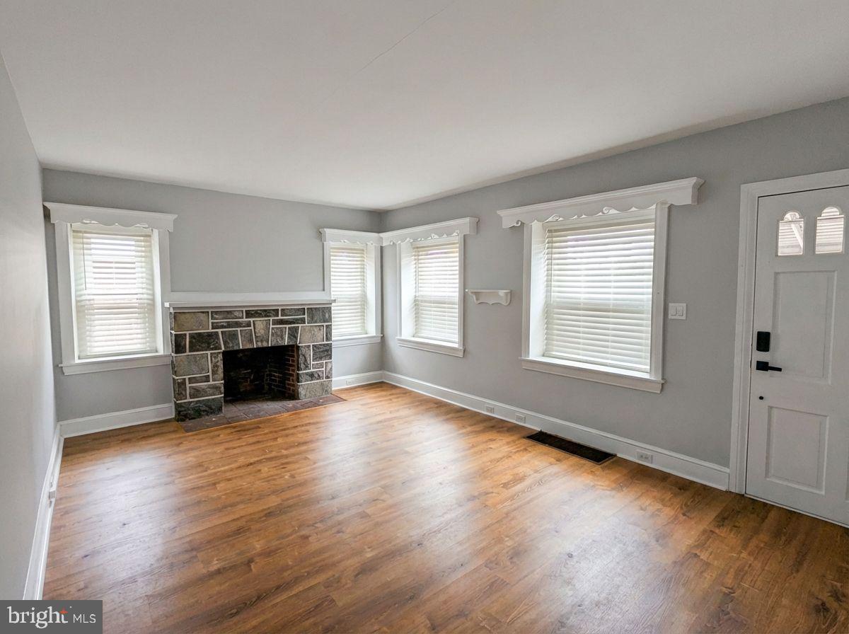 1109 W JAMES STREET 1