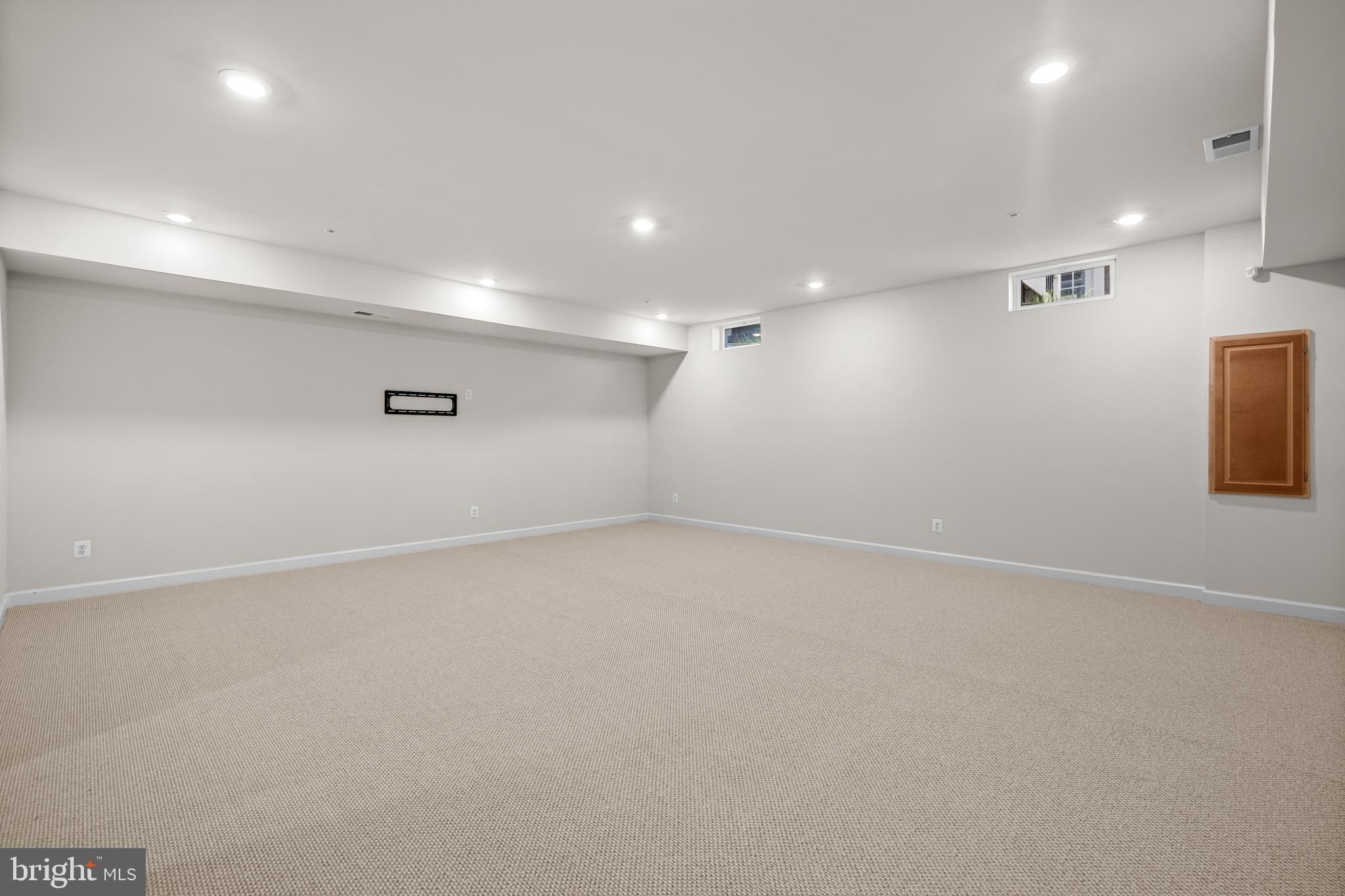 GREENLEIGH AT CROSSROADS - Residential Lease