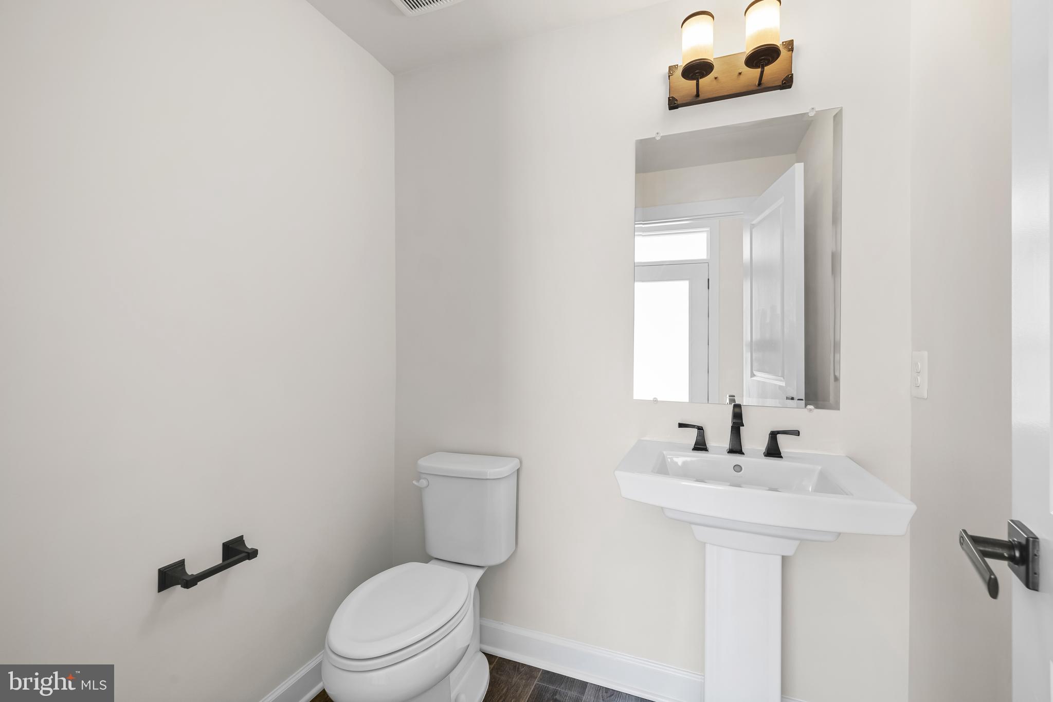 GREENLEIGH AT CROSSROADS - Residential Lease