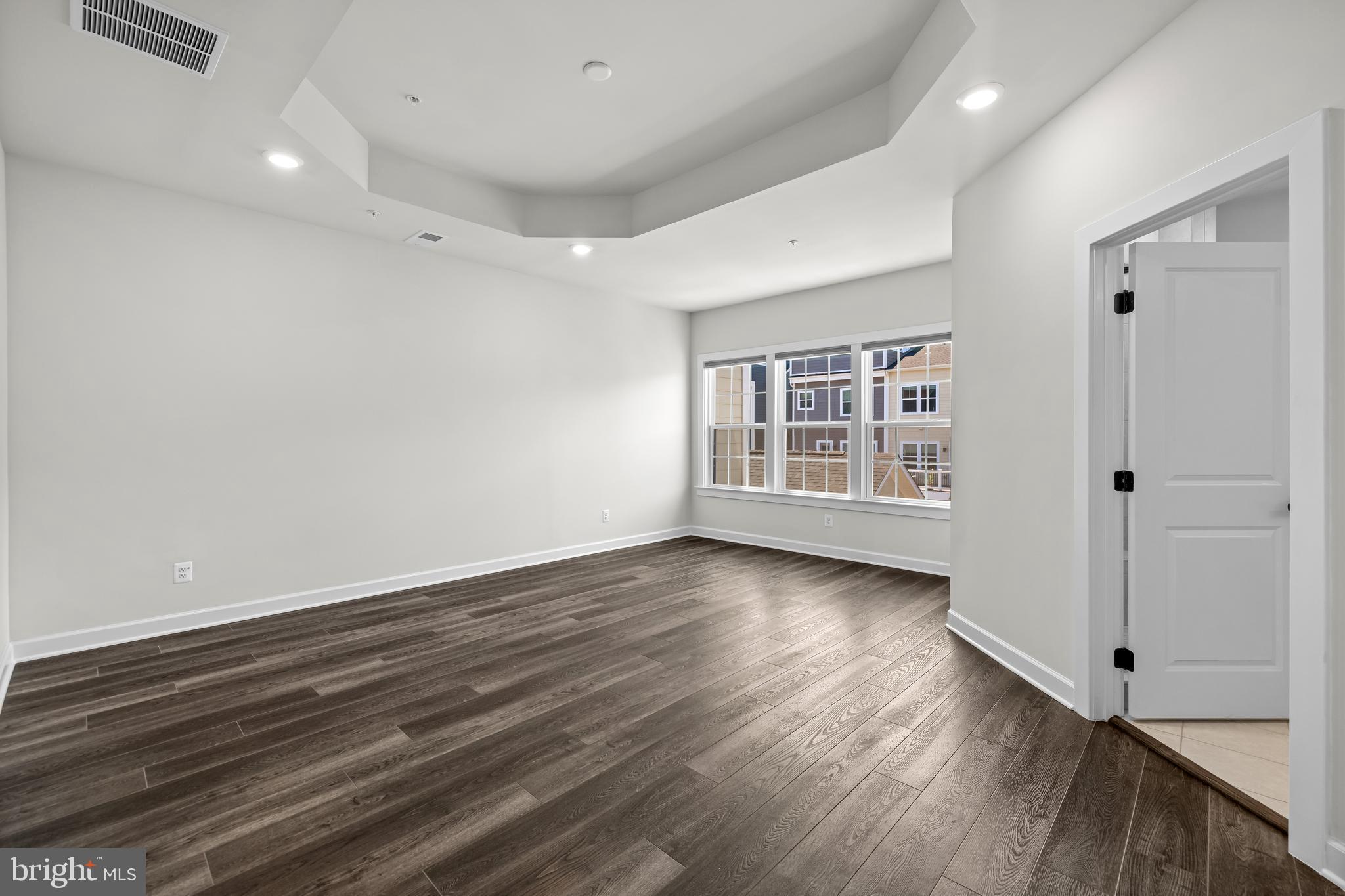 GREENLEIGH AT CROSSROADS - Residential Lease