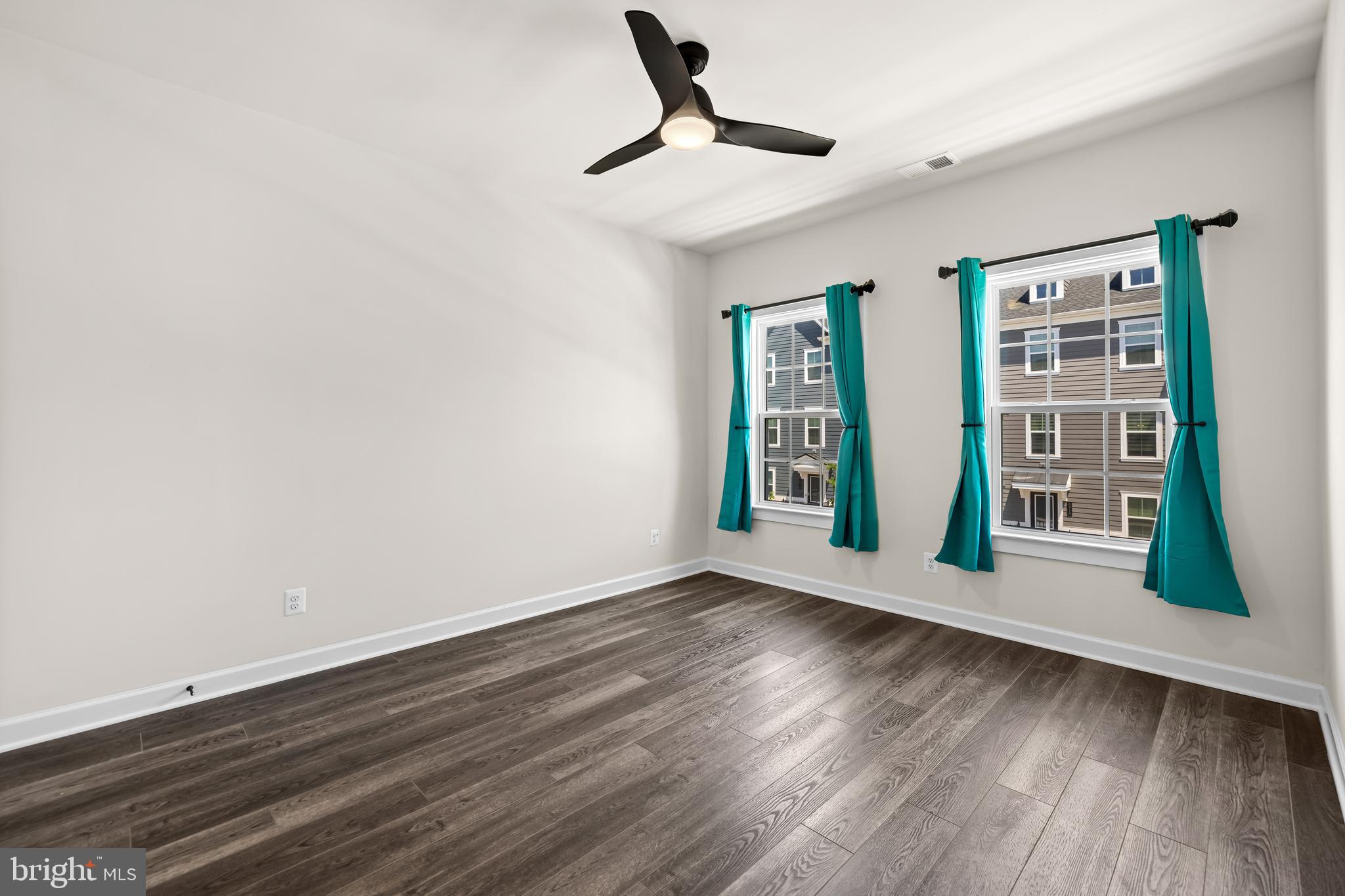 GREENLEIGH AT CROSSROADS - Residential Lease