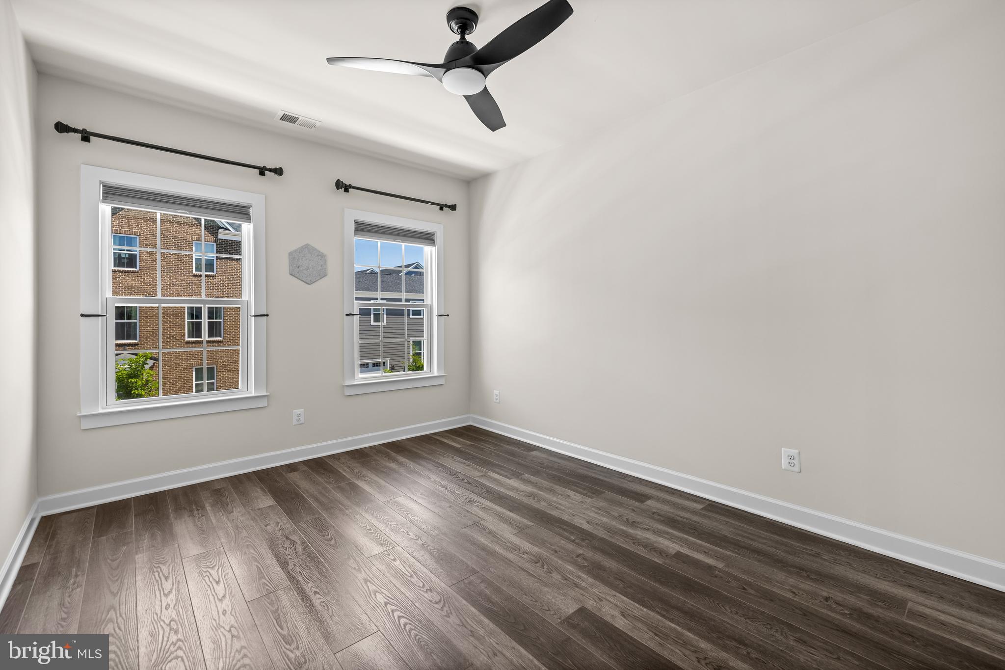 GREENLEIGH AT CROSSROADS - Residential Lease