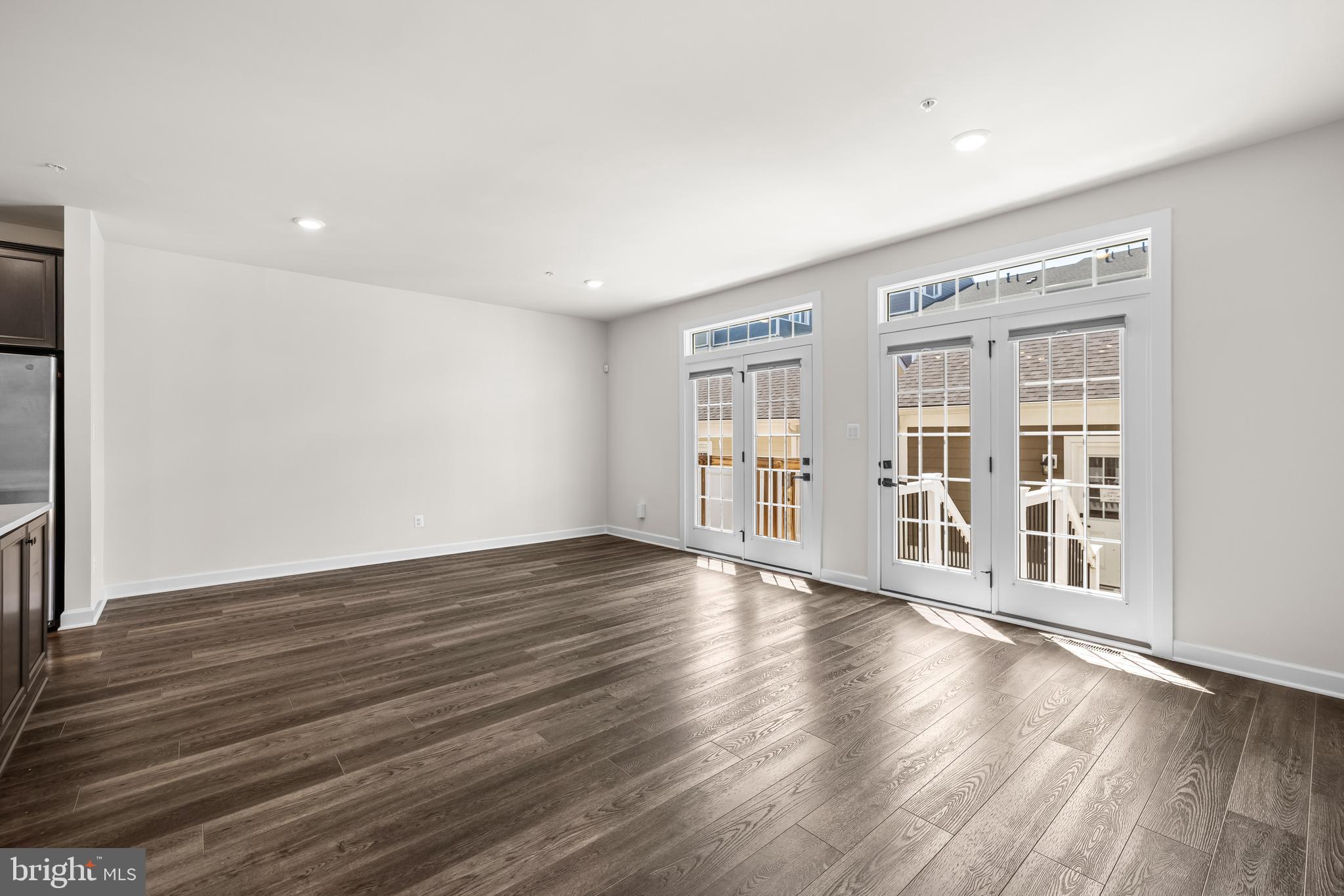 GREENLEIGH AT CROSSROADS - Residential Lease