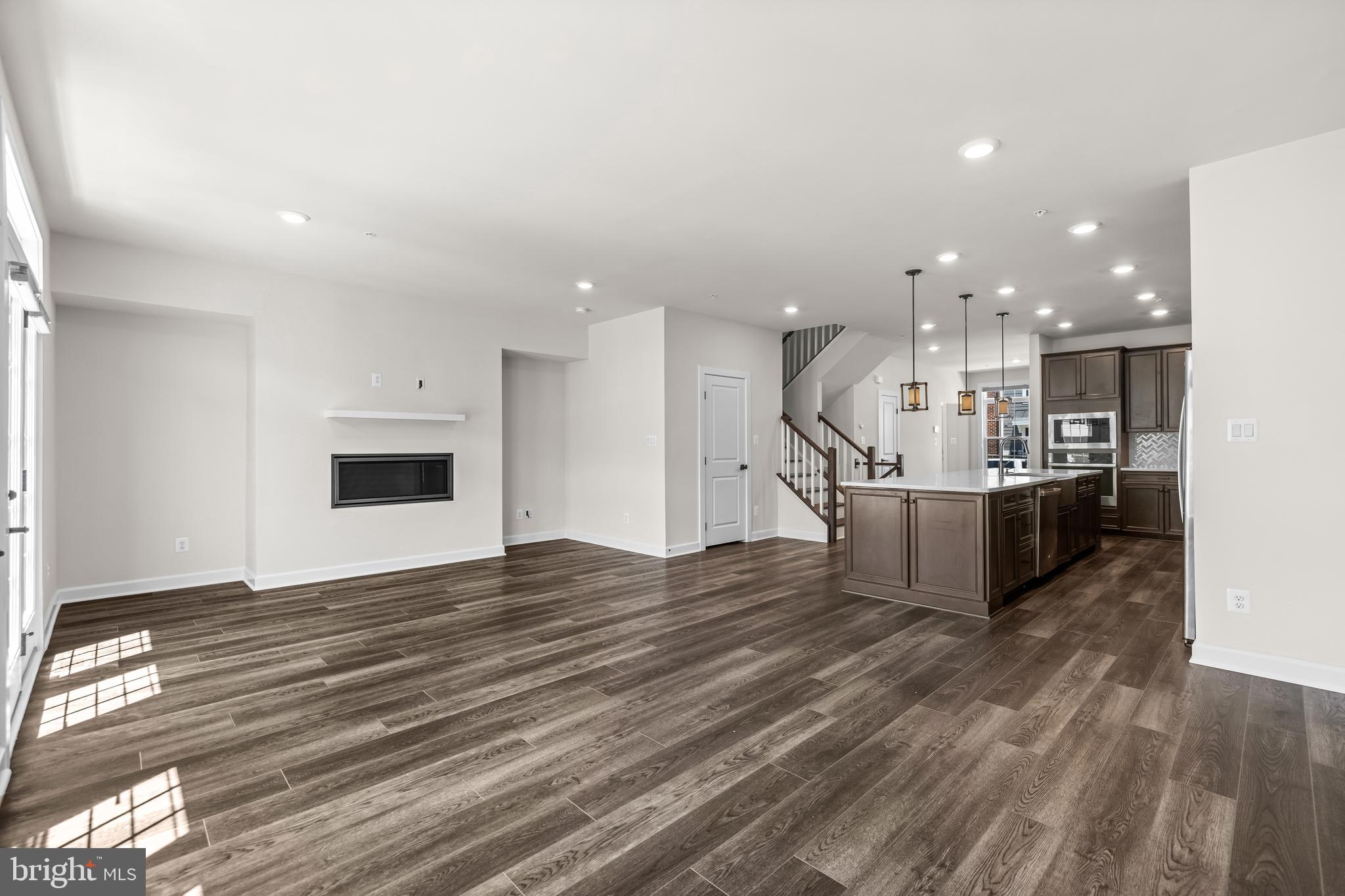 GREENLEIGH AT CROSSROADS - Residential Lease