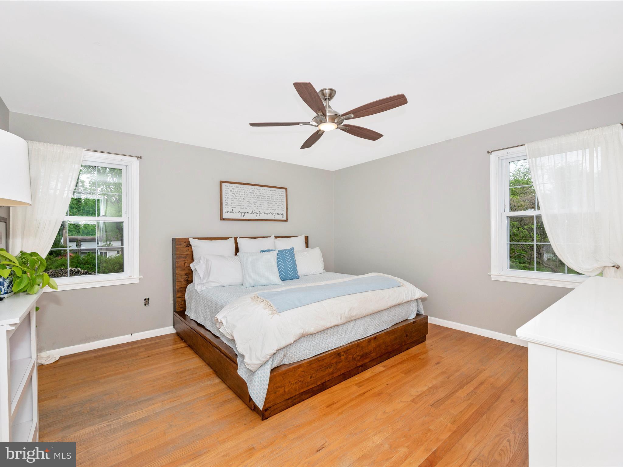 YORK MANOR - Residential