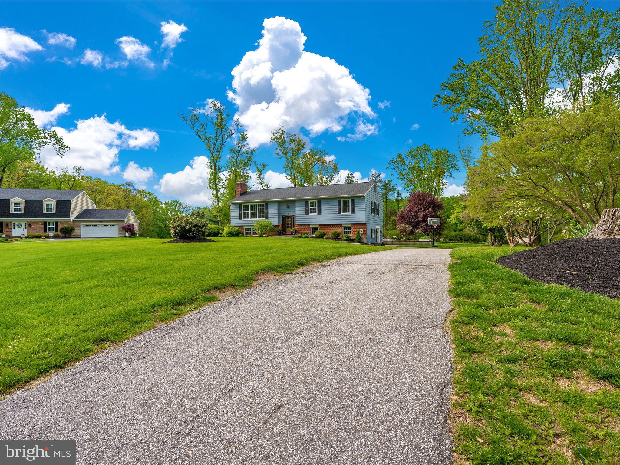 YORK MANOR - Residential