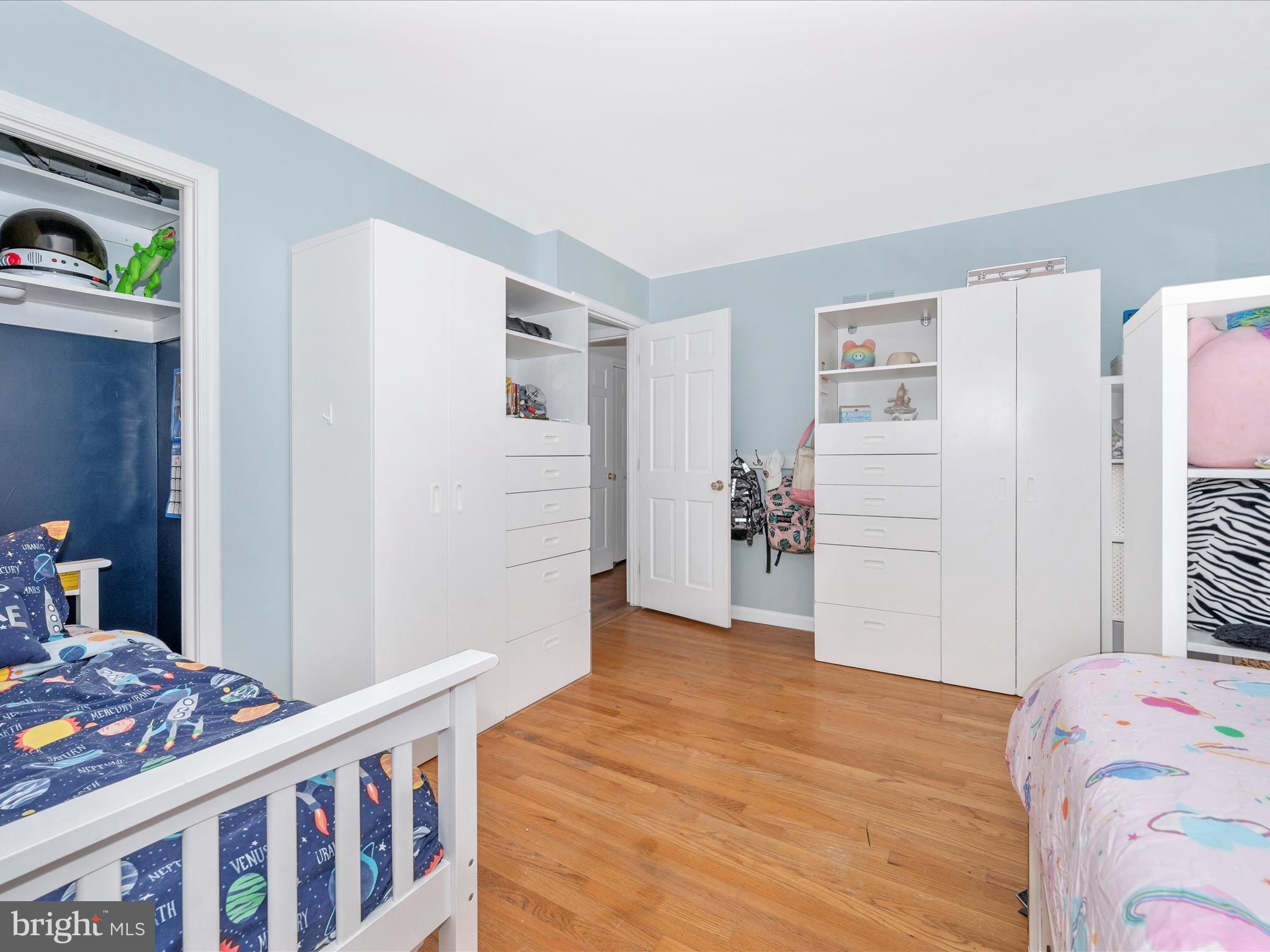 YORK MANOR - Residential