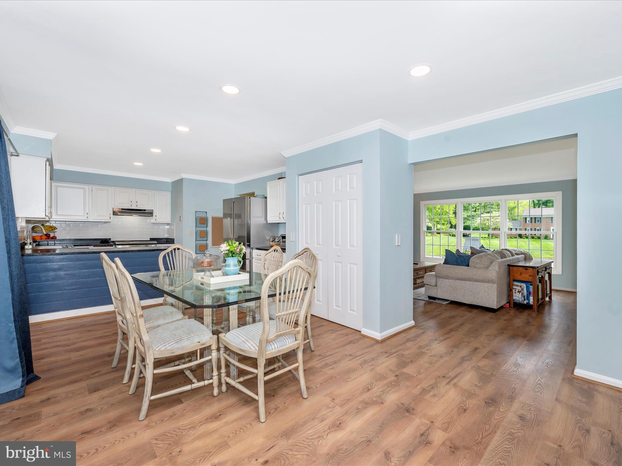 YORK MANOR - Residential