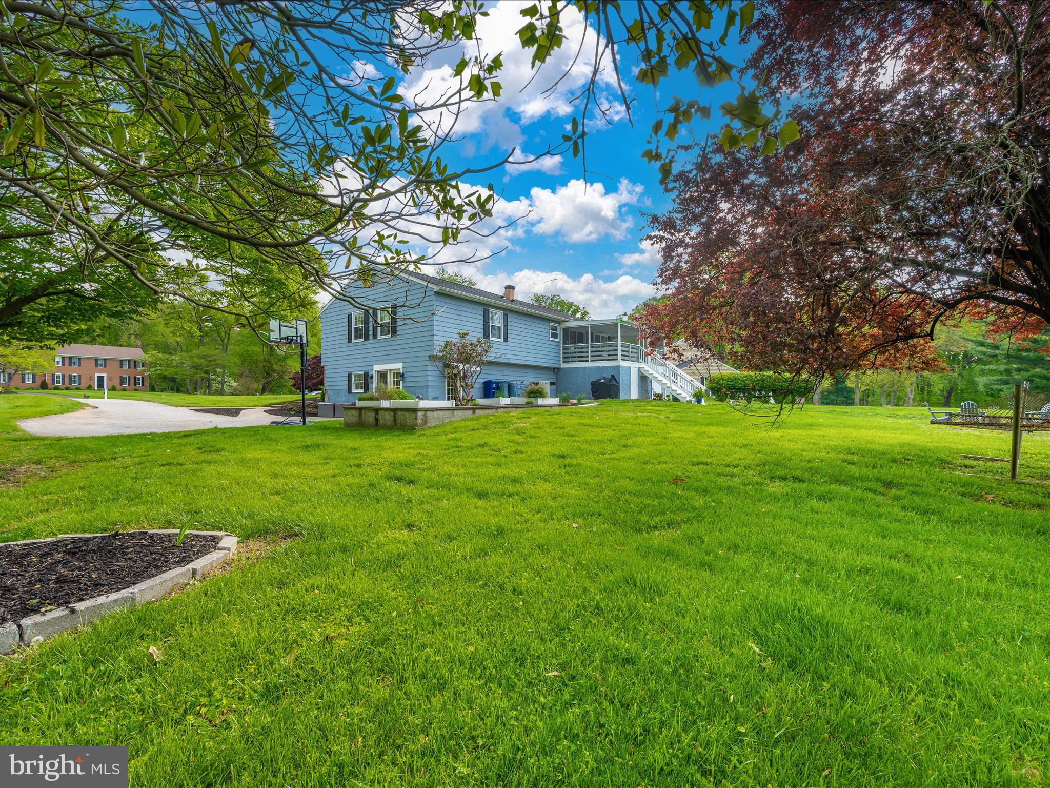 YORK MANOR - Residential