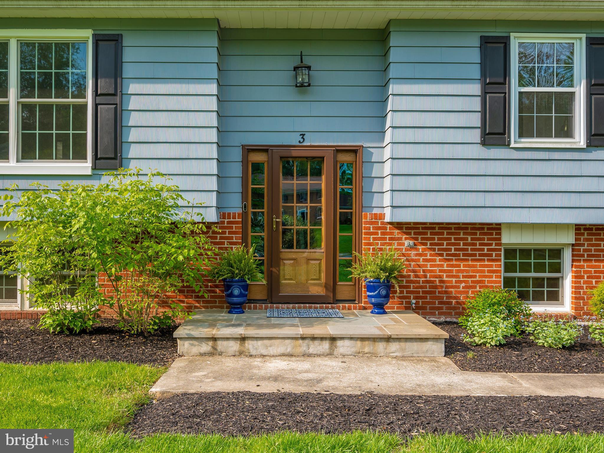 YORK MANOR - Residential