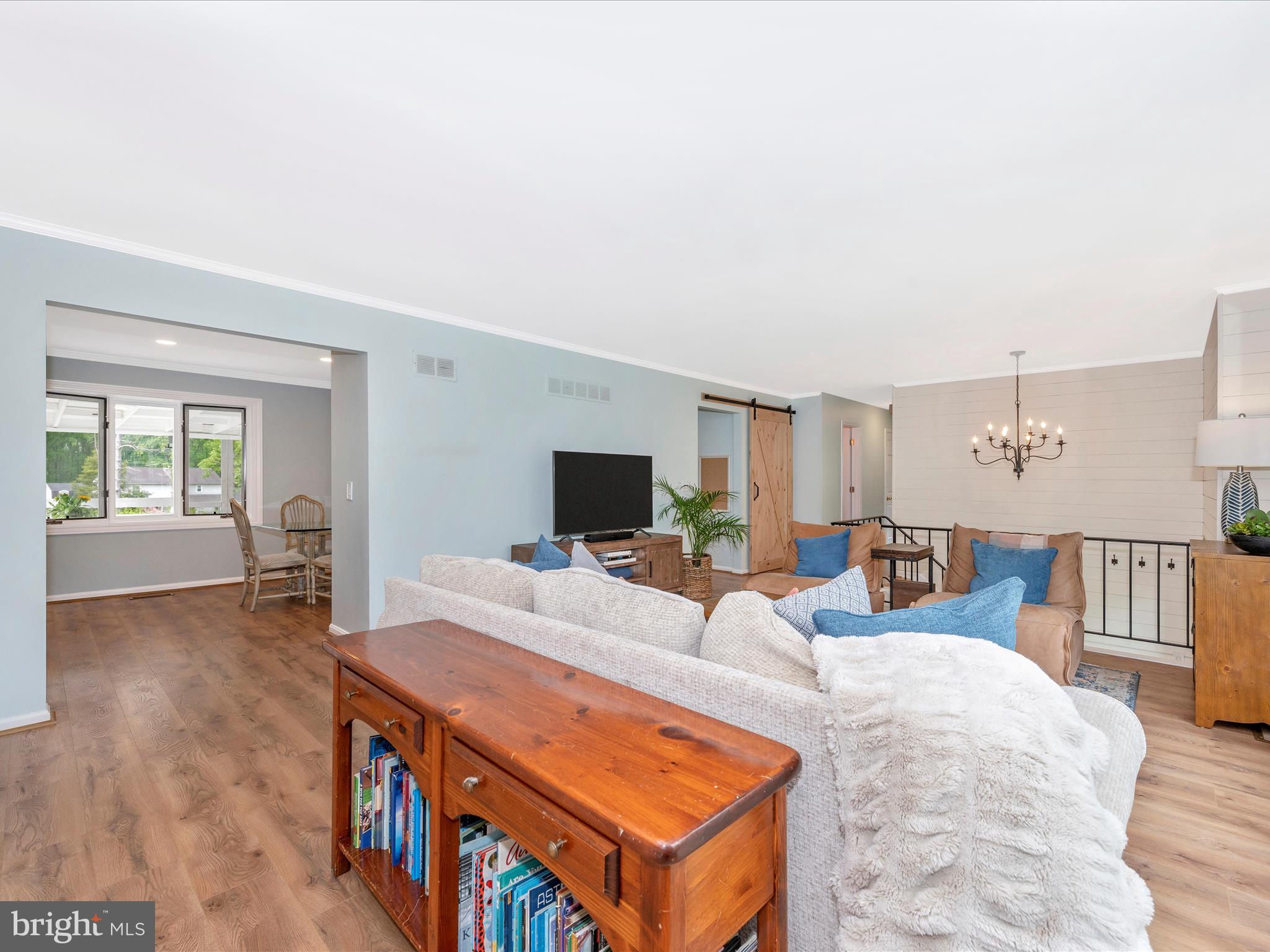 YORK MANOR - Residential