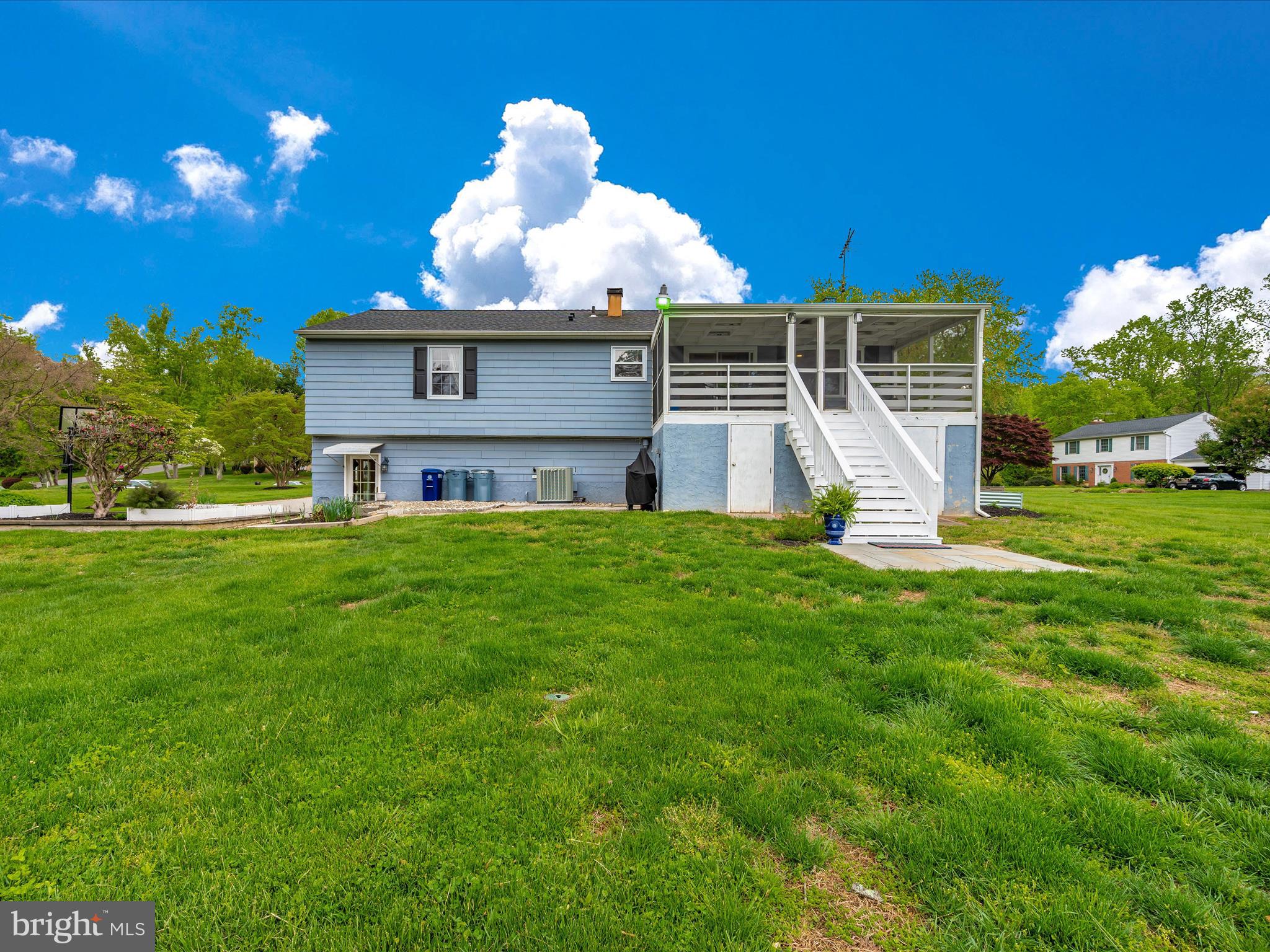 YORK MANOR - Residential