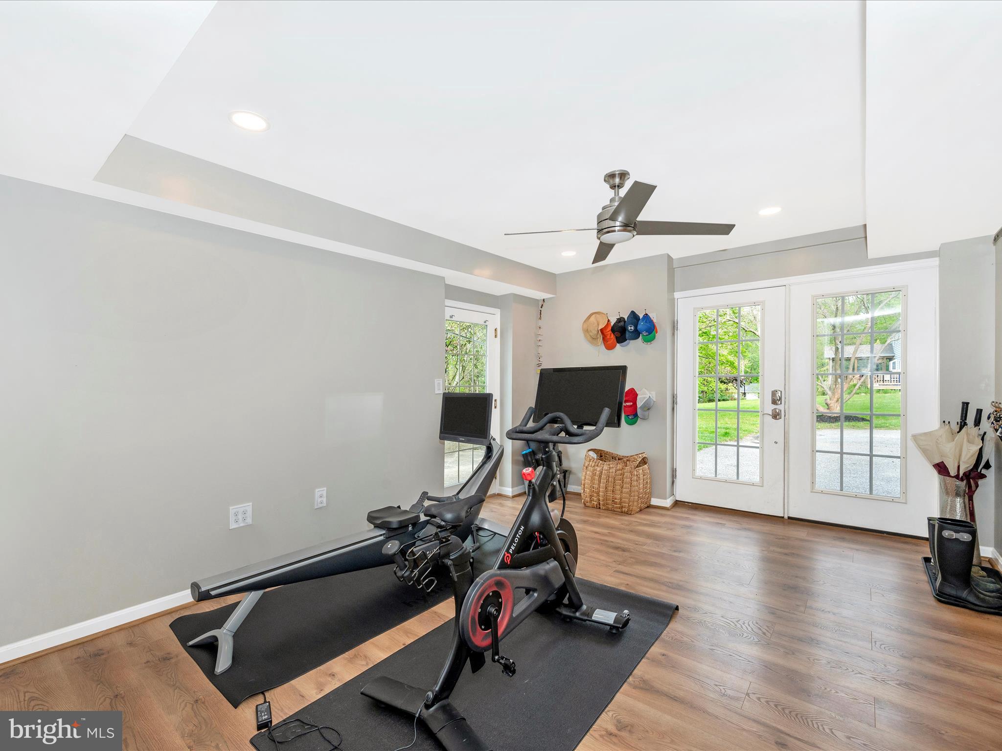 YORK MANOR - Residential