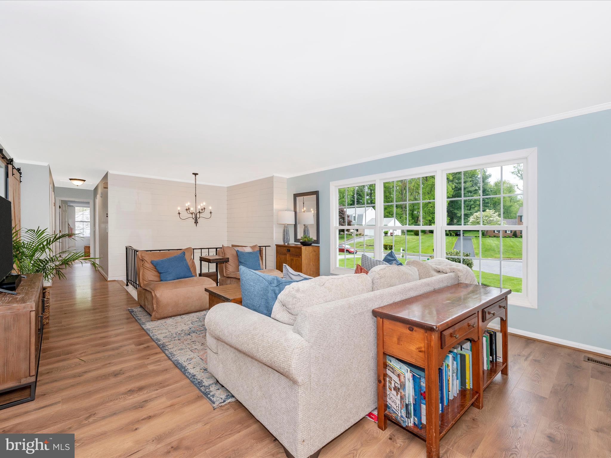 YORK MANOR - Residential