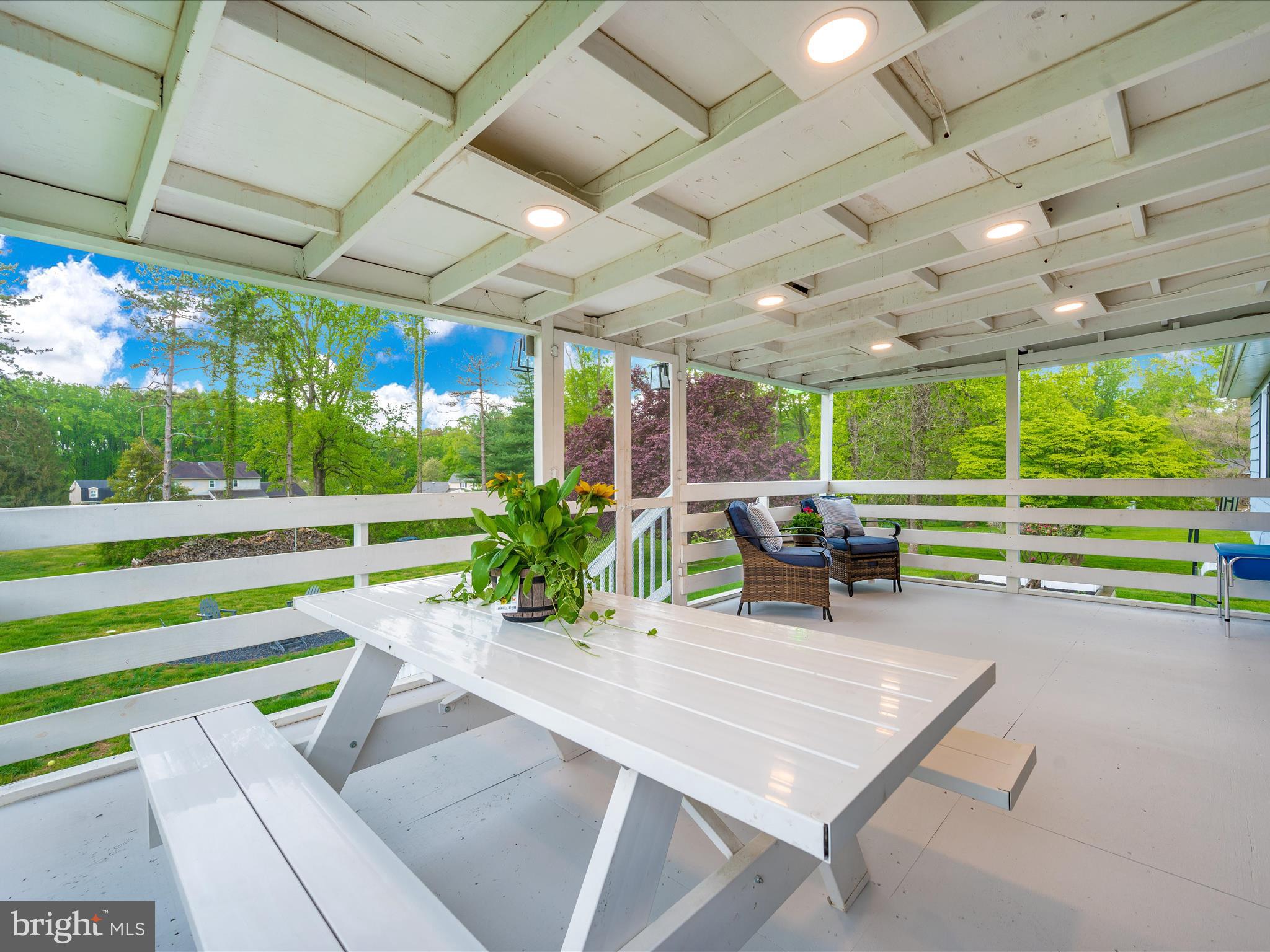 YORK MANOR - Residential