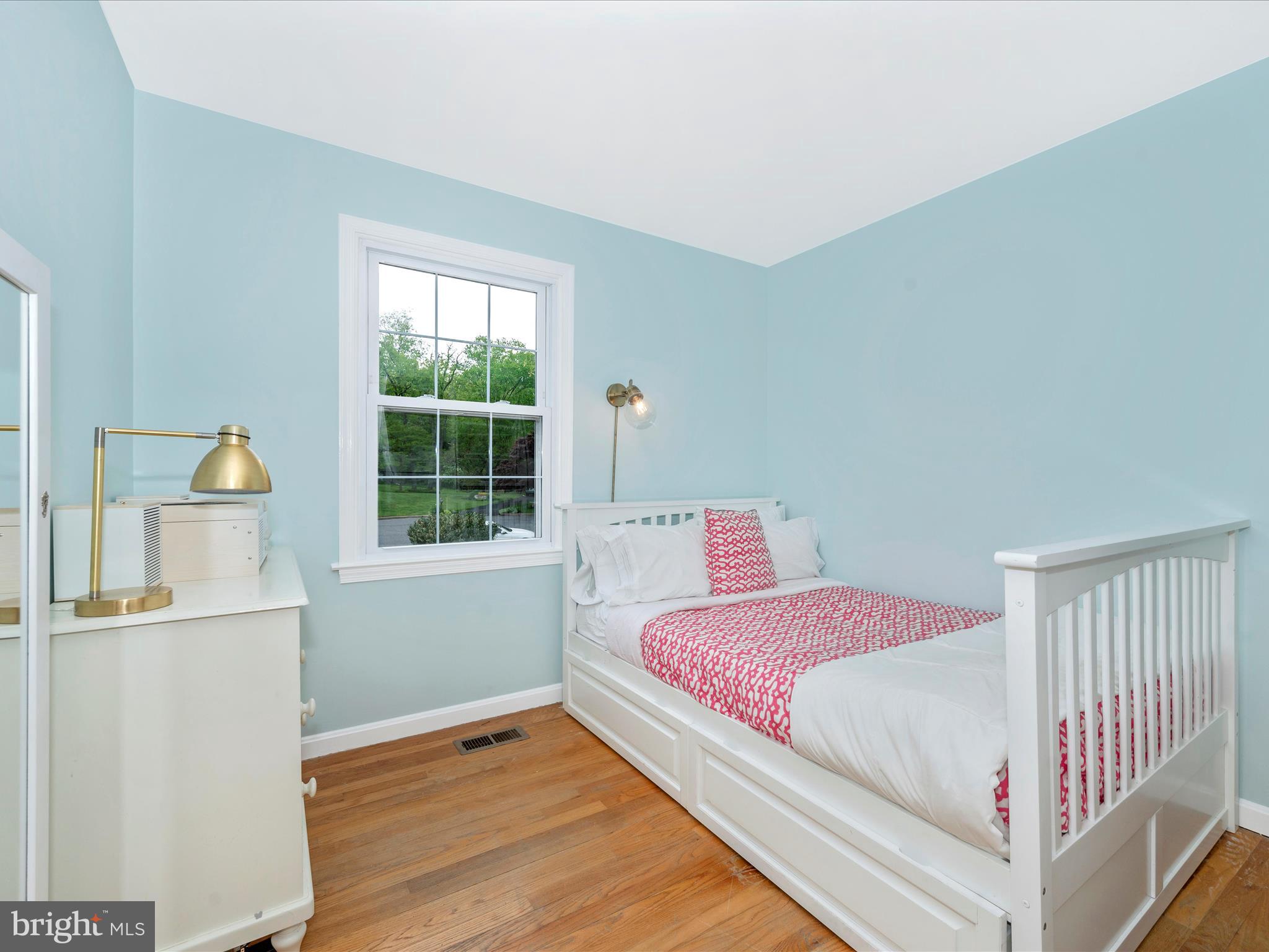 YORK MANOR - Residential