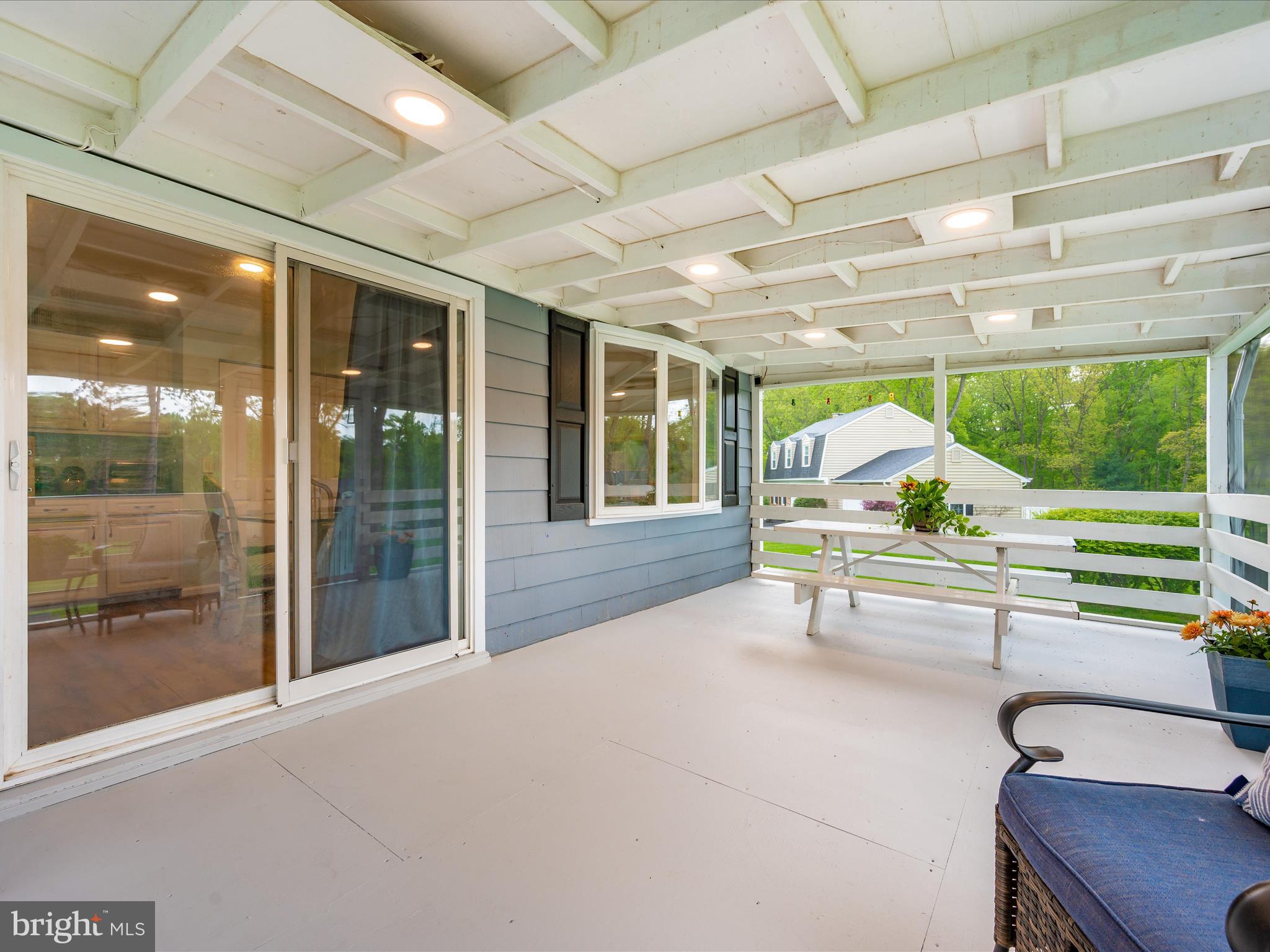 YORK MANOR - Residential