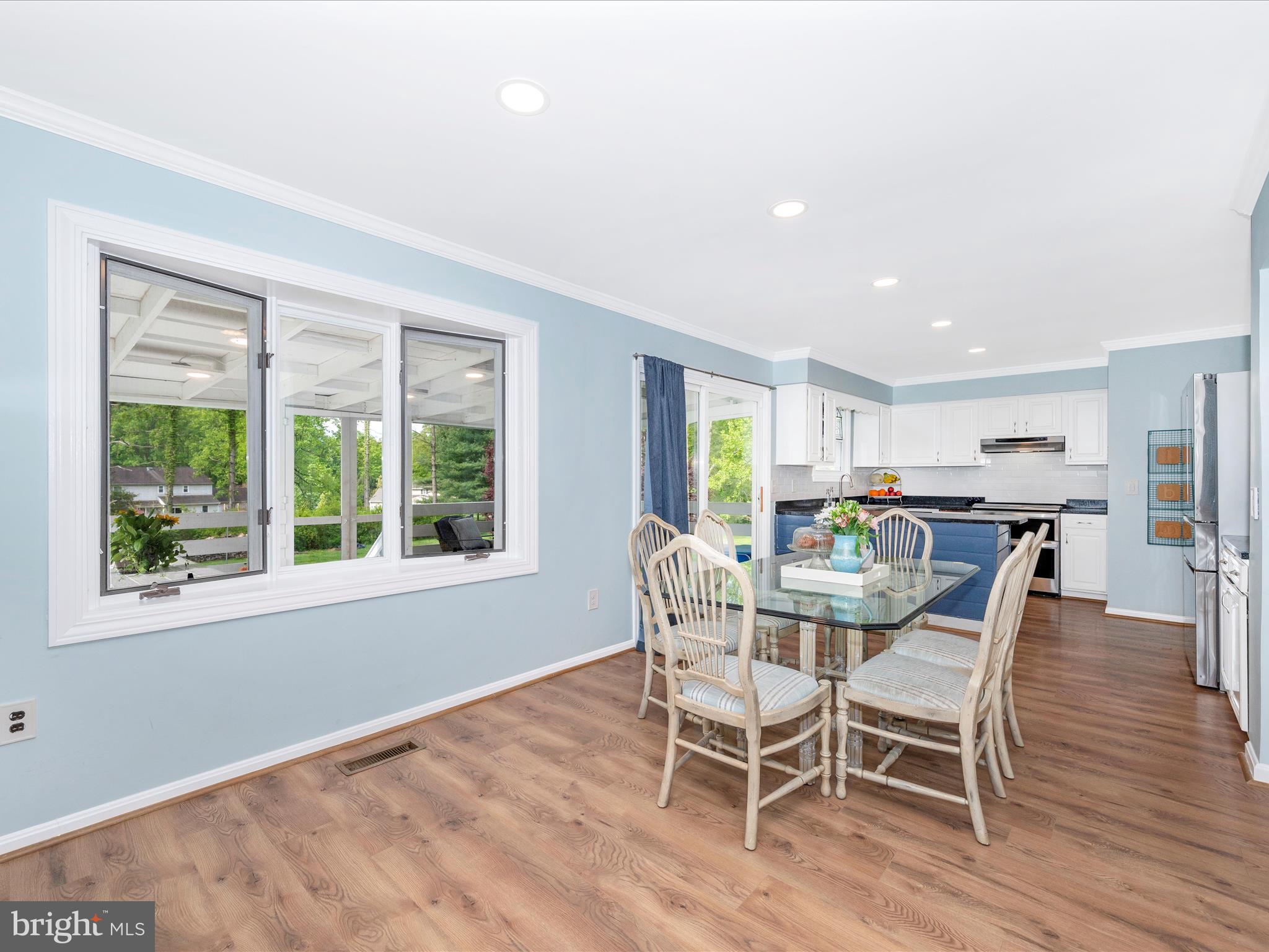 YORK MANOR - Residential