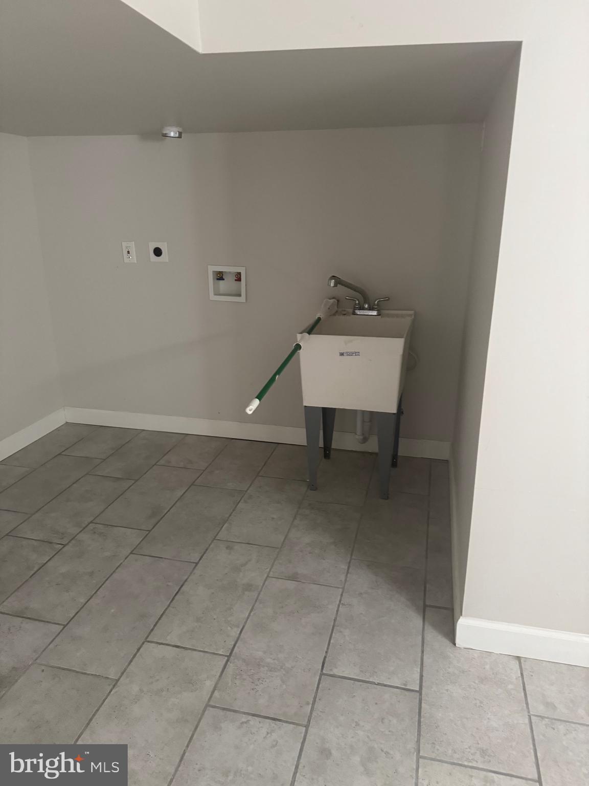 NORTHWOOD - Residential