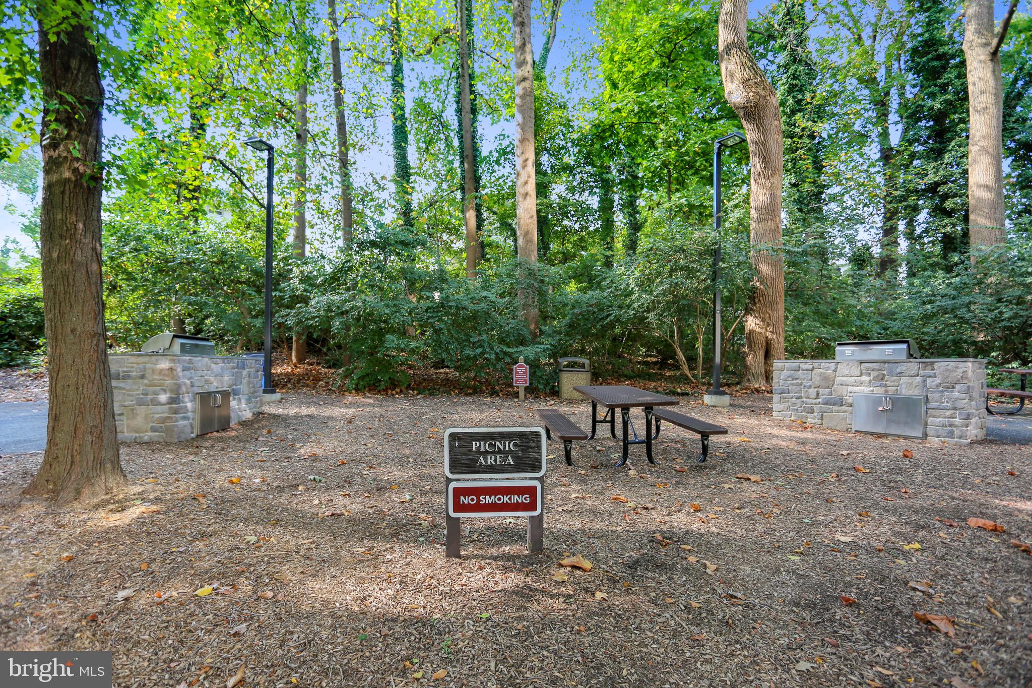 PROMENADE TOWERS - Residential Lease