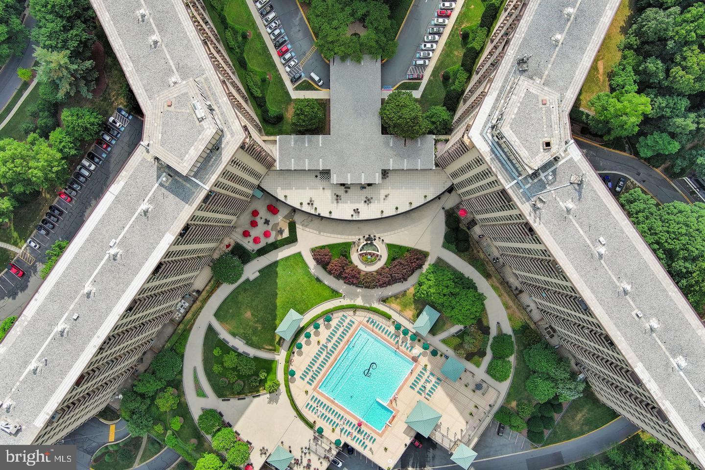 PROMENADE TOWERS - Residential Lease