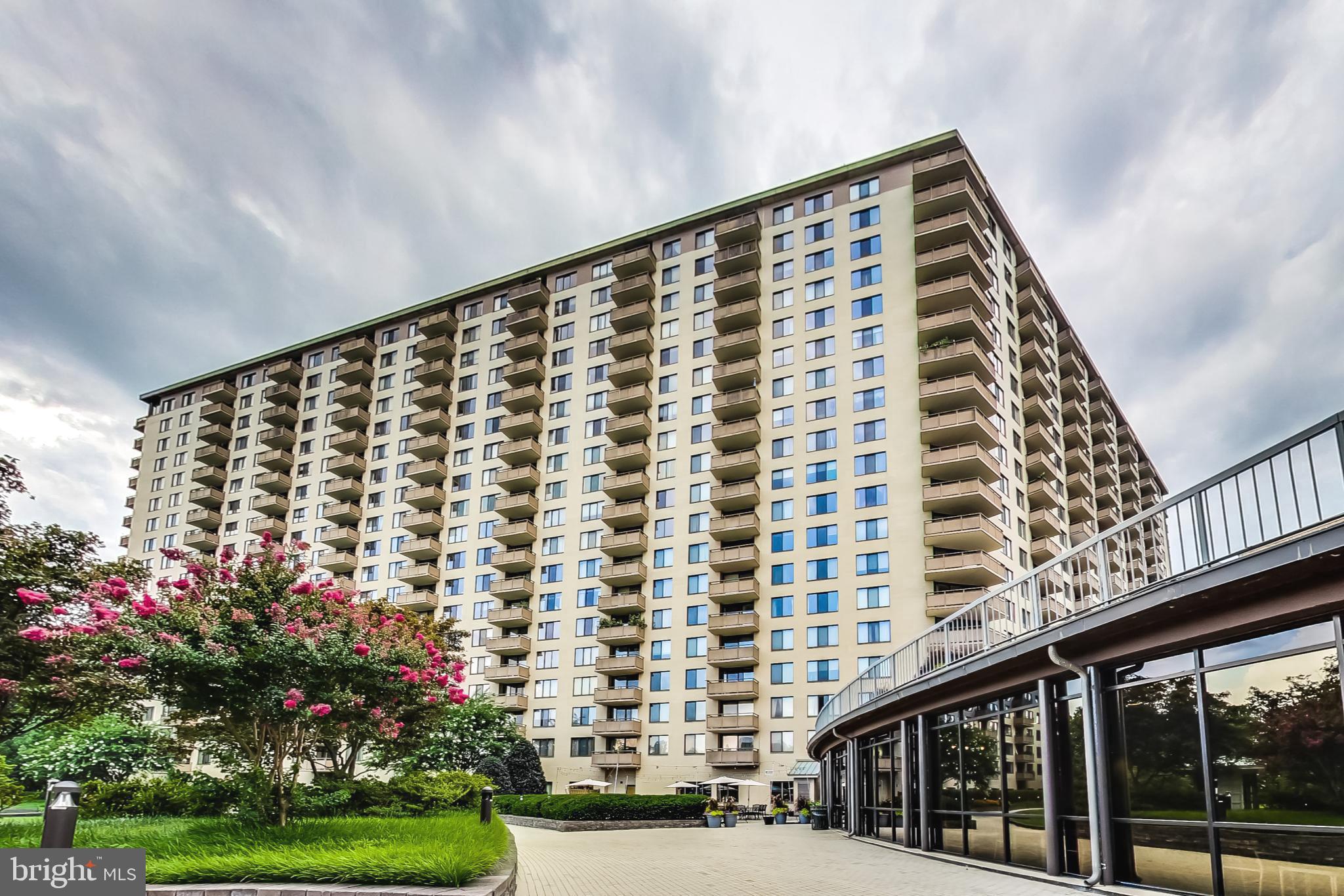 PROMENADE TOWERS - Residential Lease