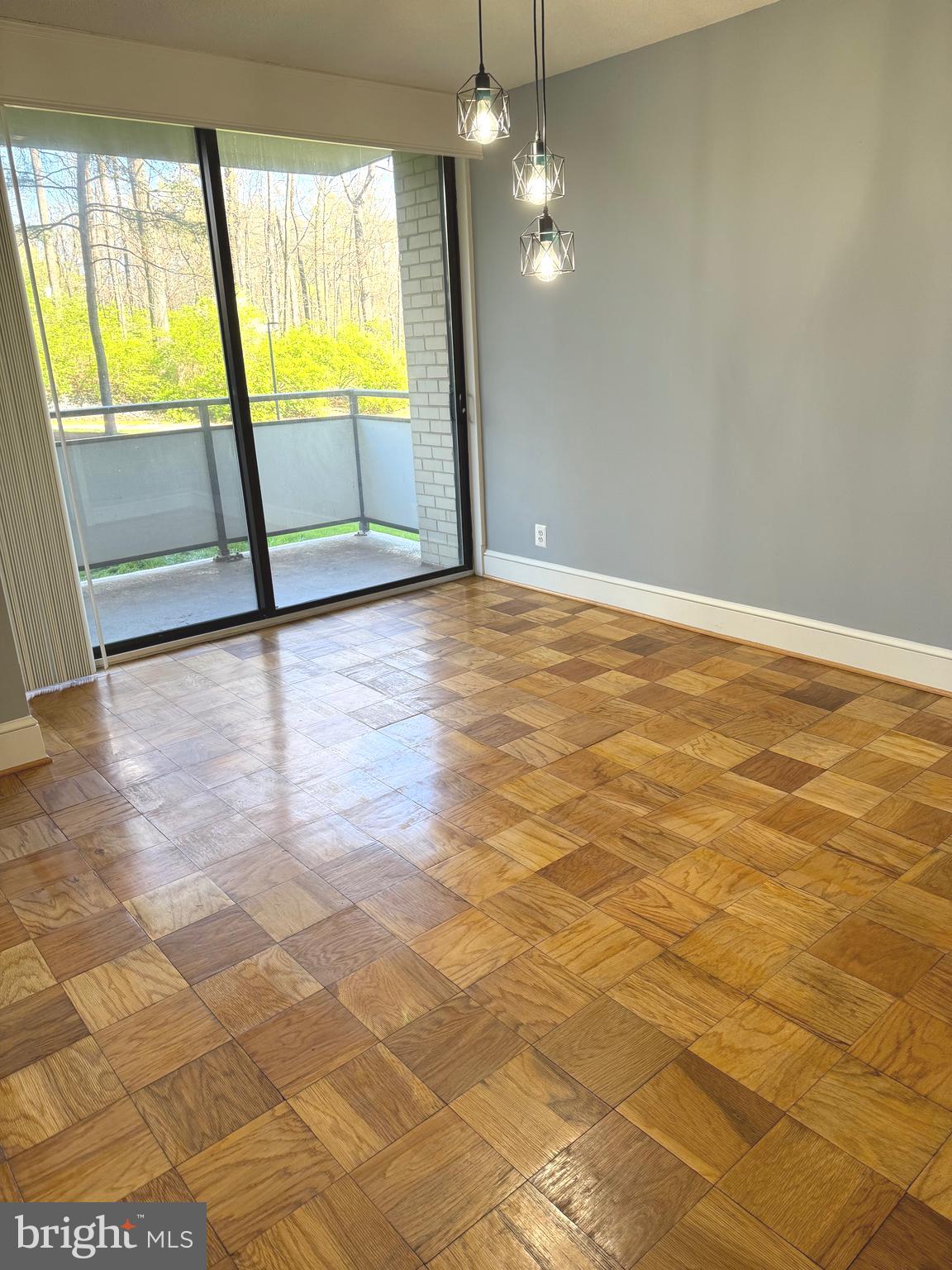 PROMENADE TOWERS - Residential Lease