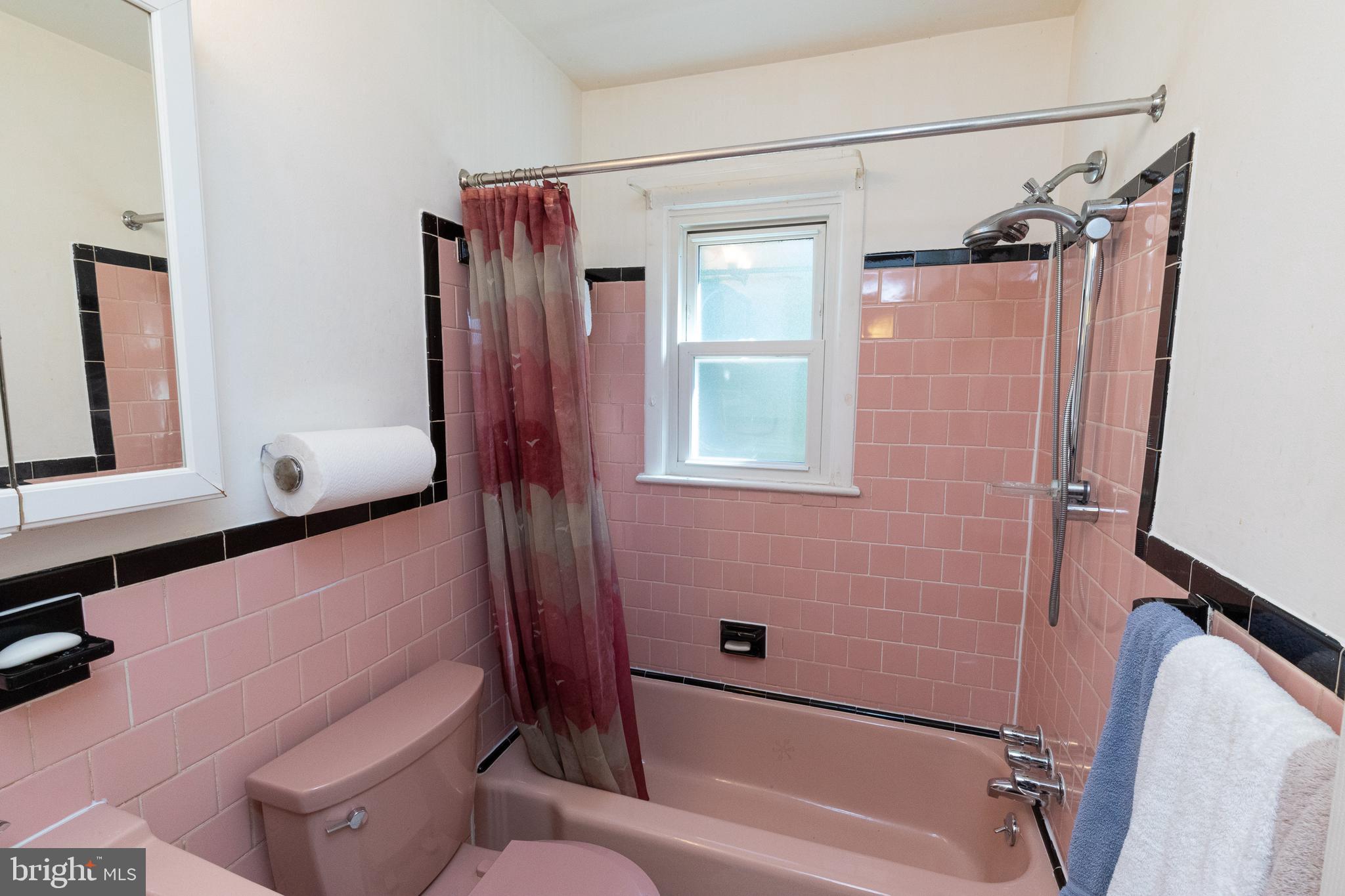 ARDMORE VILLAGE - Residential