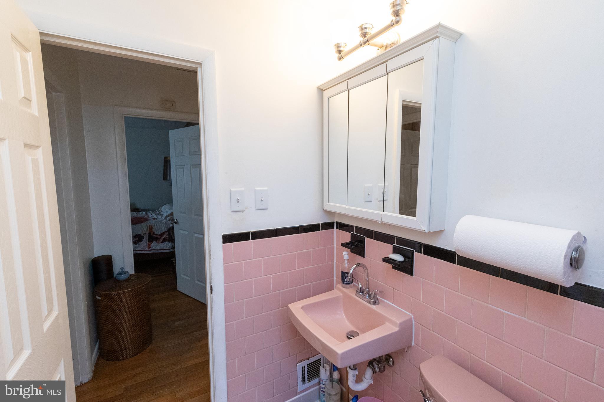 ARDMORE VILLAGE - Residential