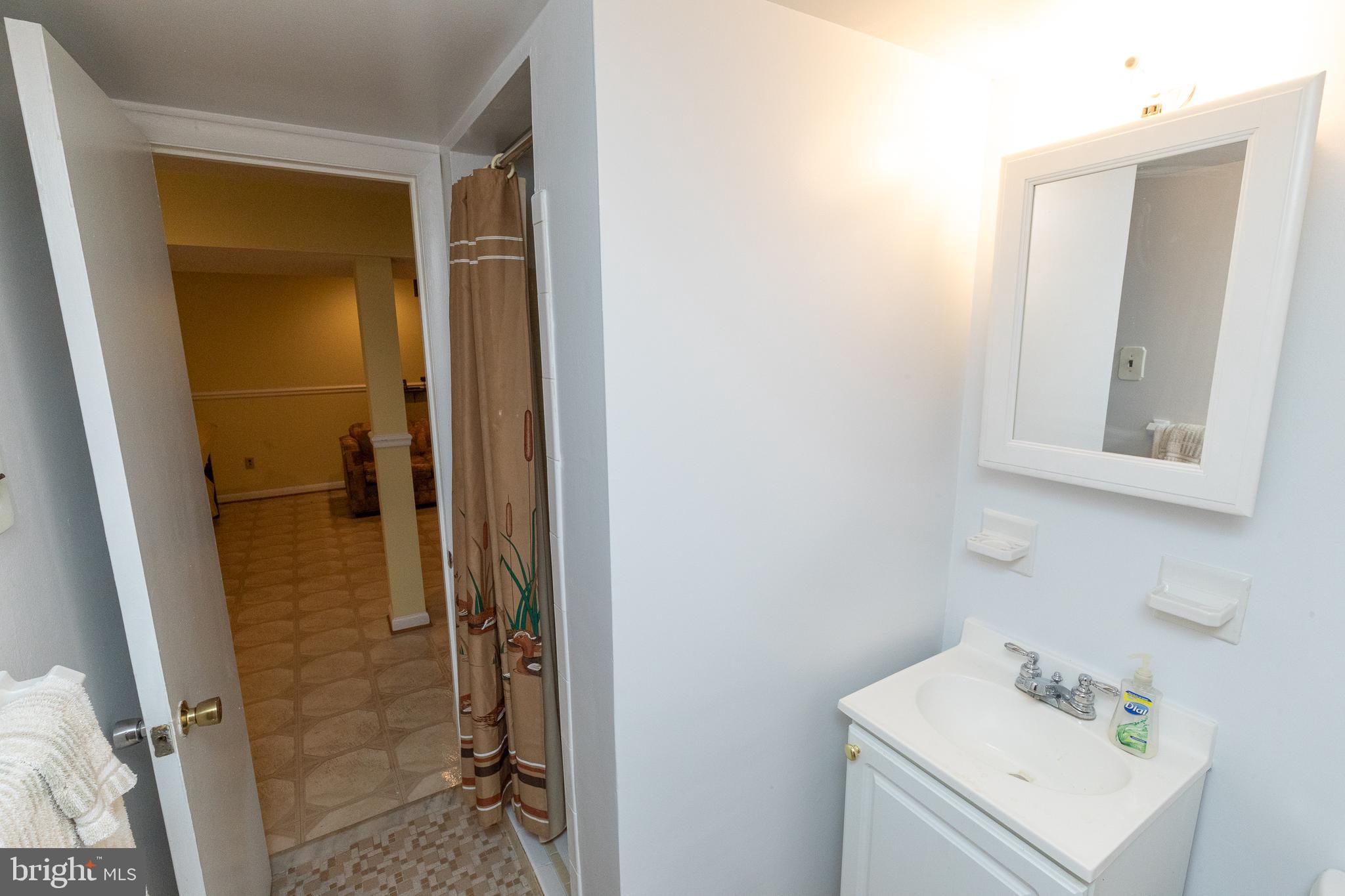 ARDMORE VILLAGE - Residential