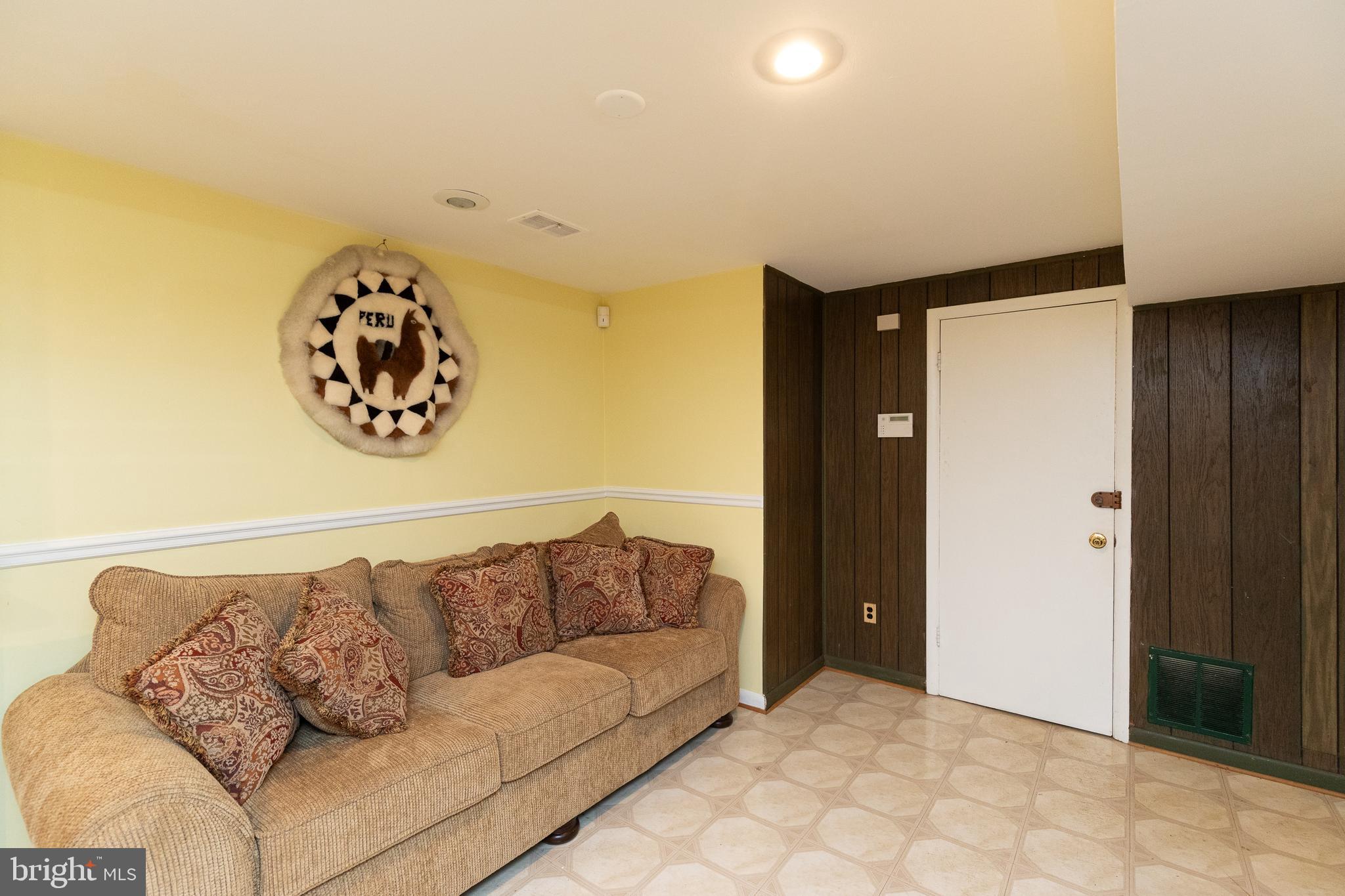 ARDMORE VILLAGE - Residential