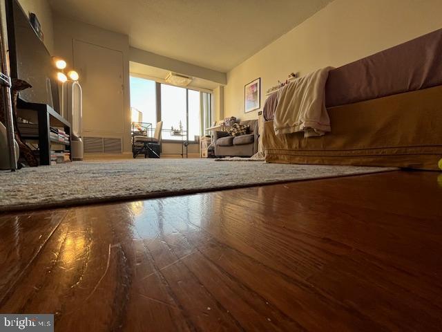 SPRING GARDEN - Residential