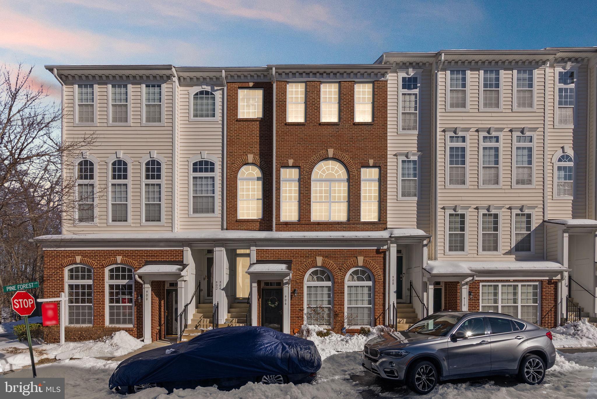 904 PINE FOREST LANE