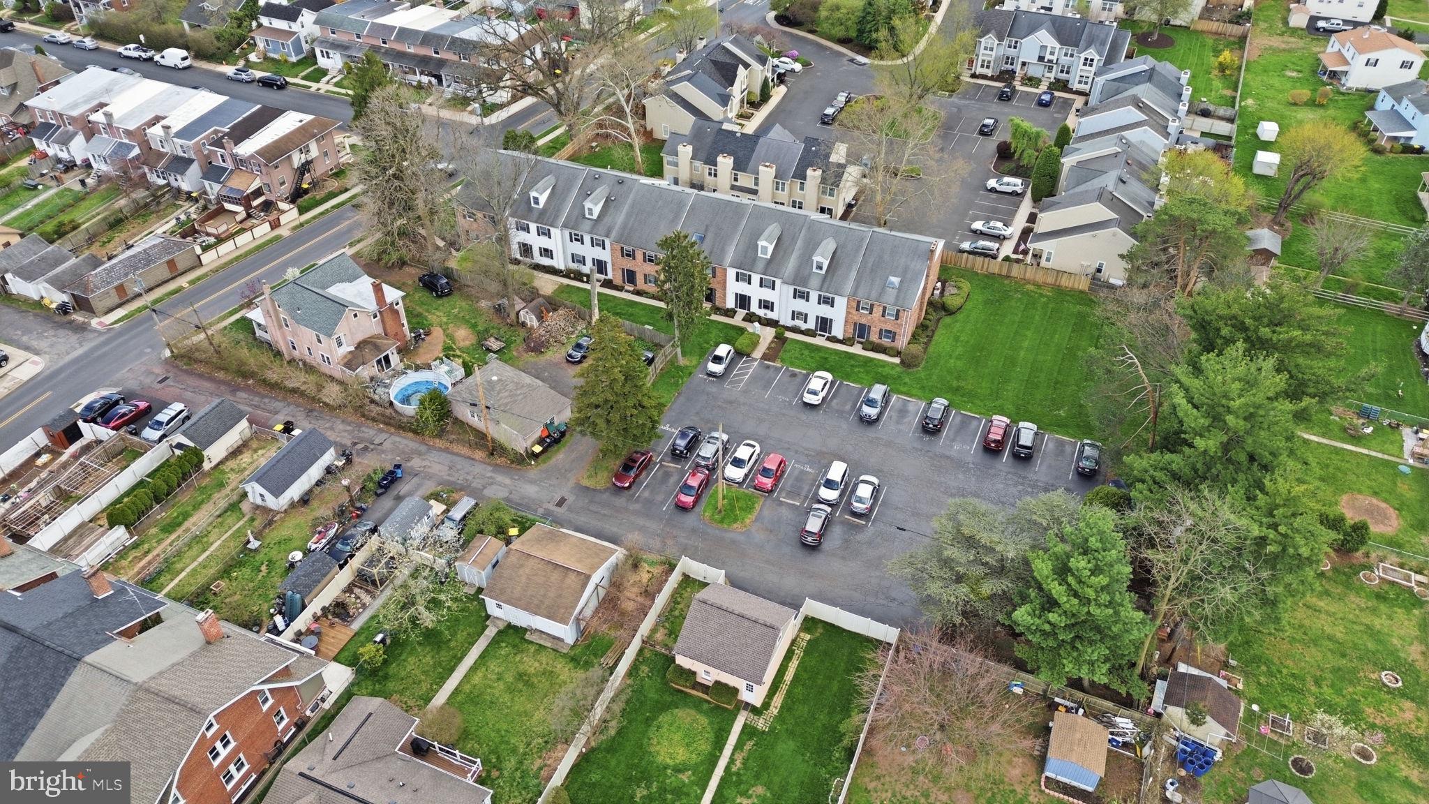 THE PINES - Residential