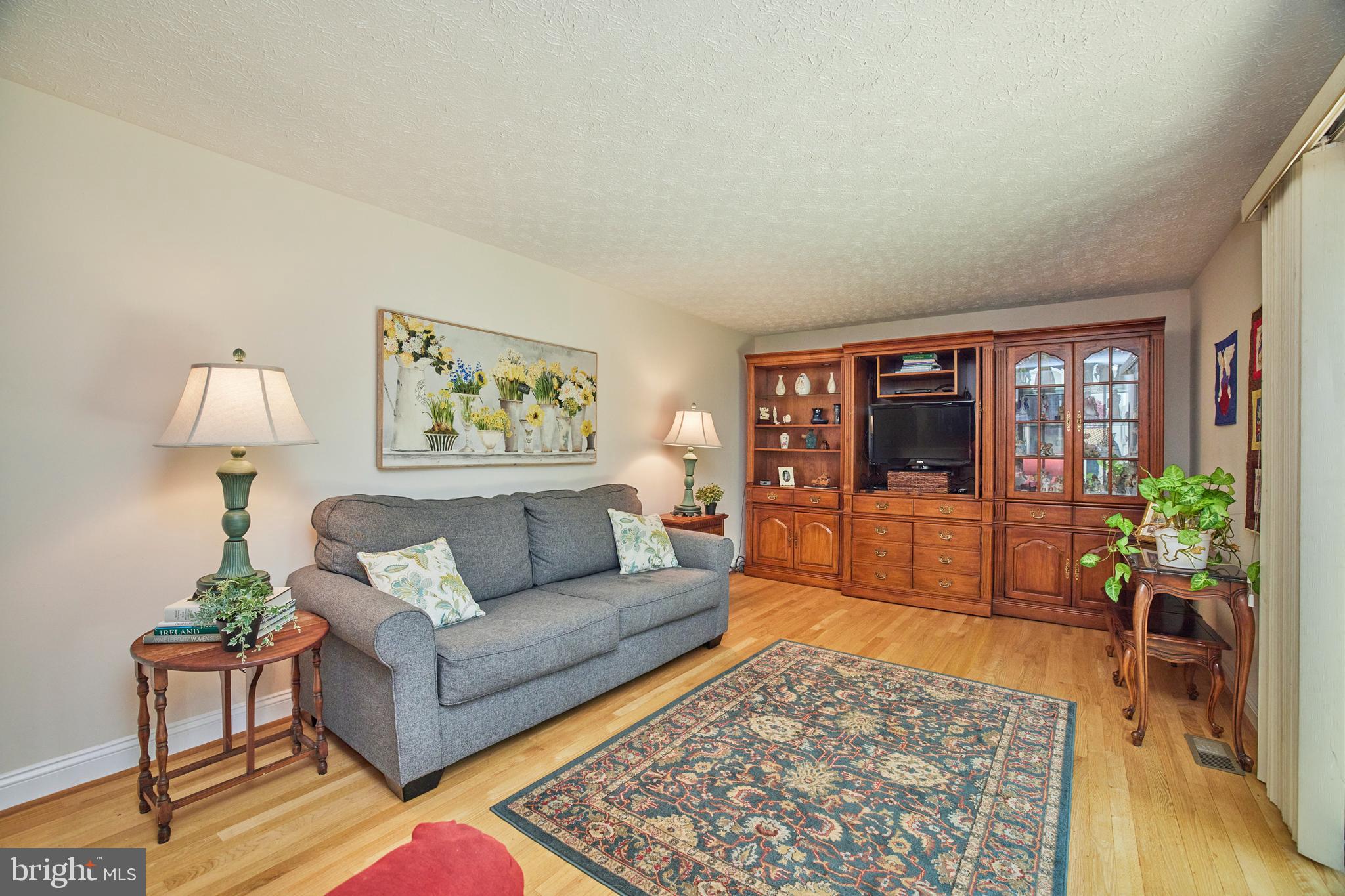 STONEYBROOKE - Residential