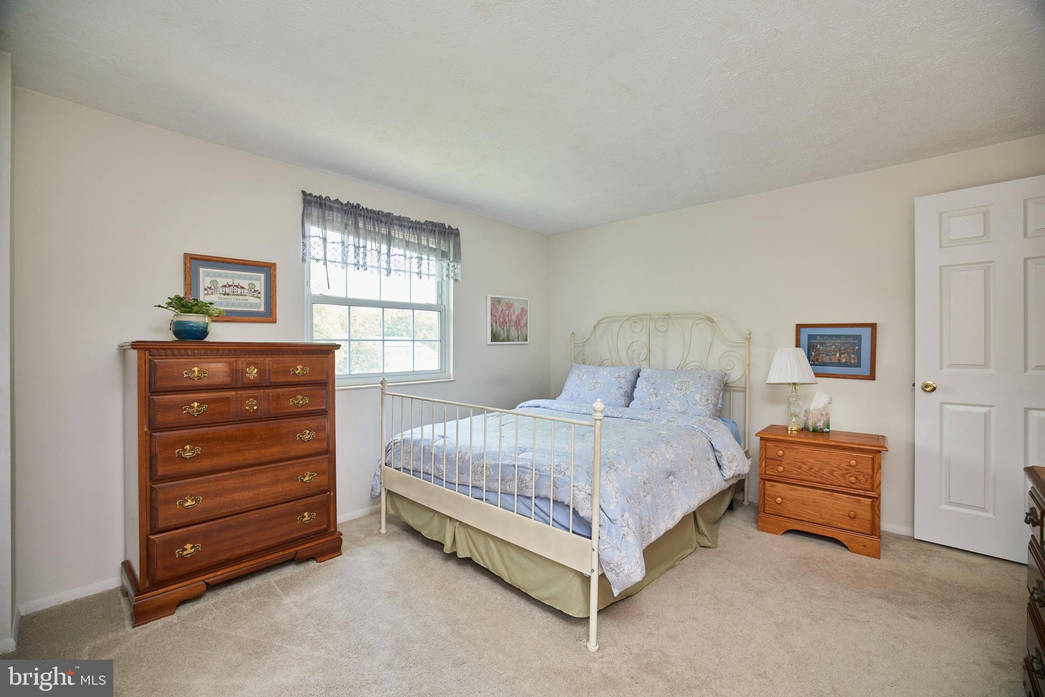 STONEYBROOKE - Residential