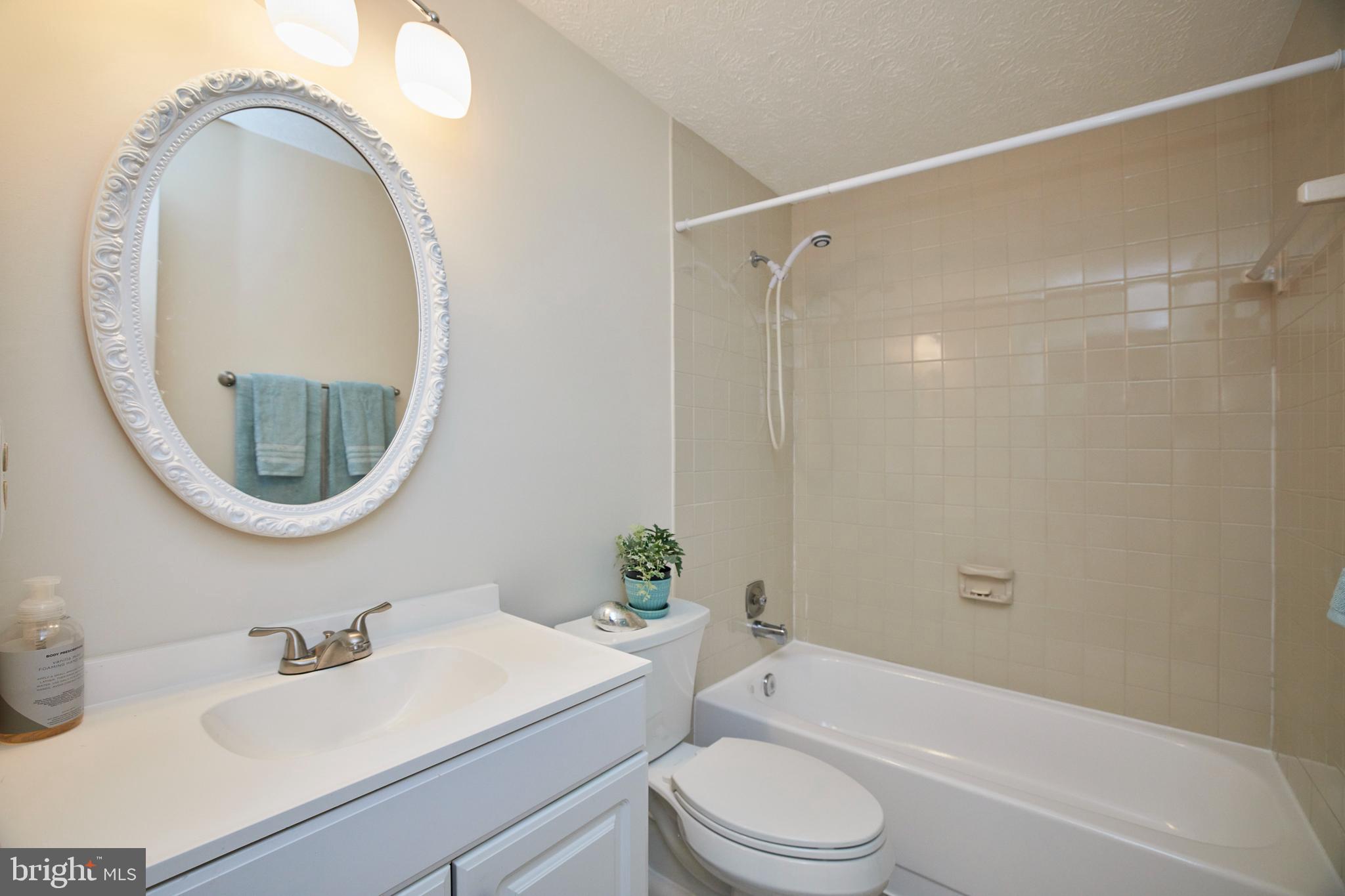 STONEYBROOKE - Residential