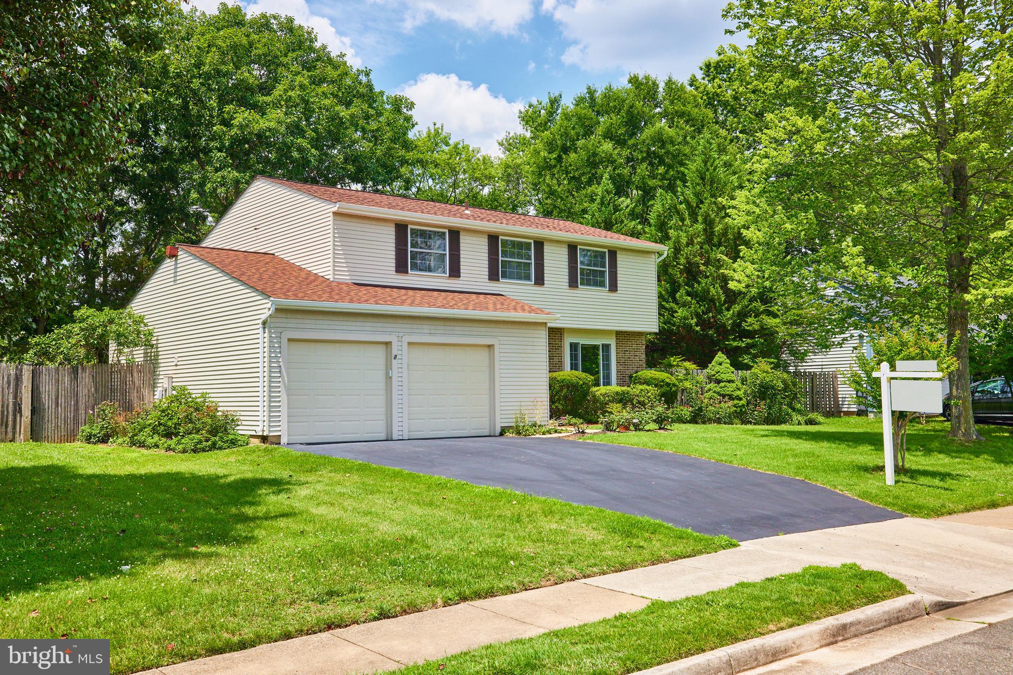 STONEYBROOKE - Residential