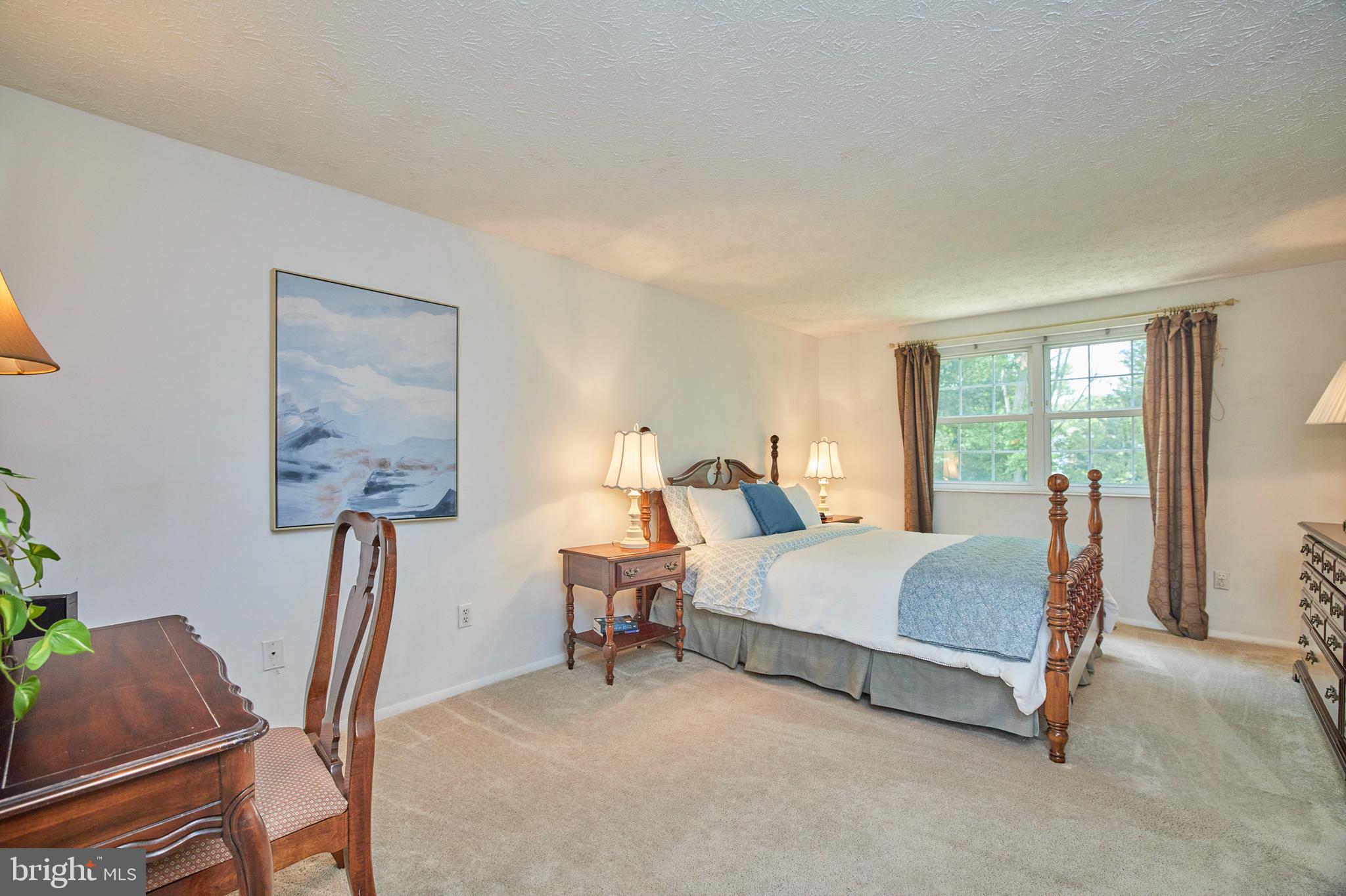 STONEYBROOKE - Residential