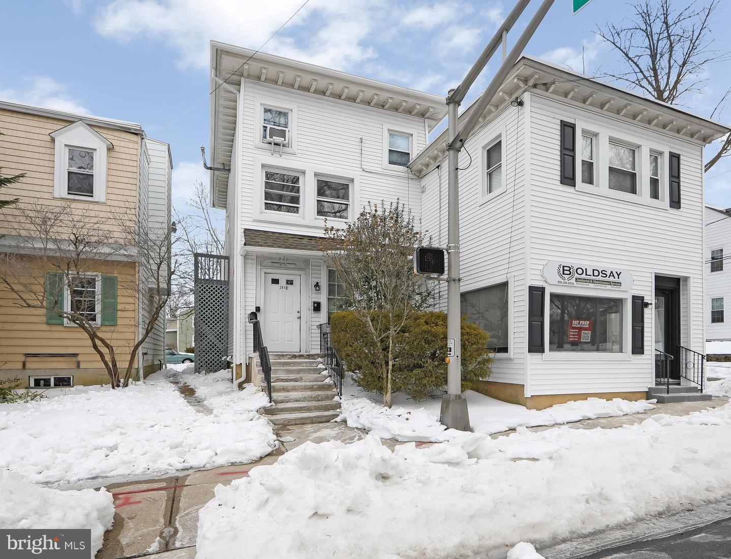 201 CHESTER AVENUE C