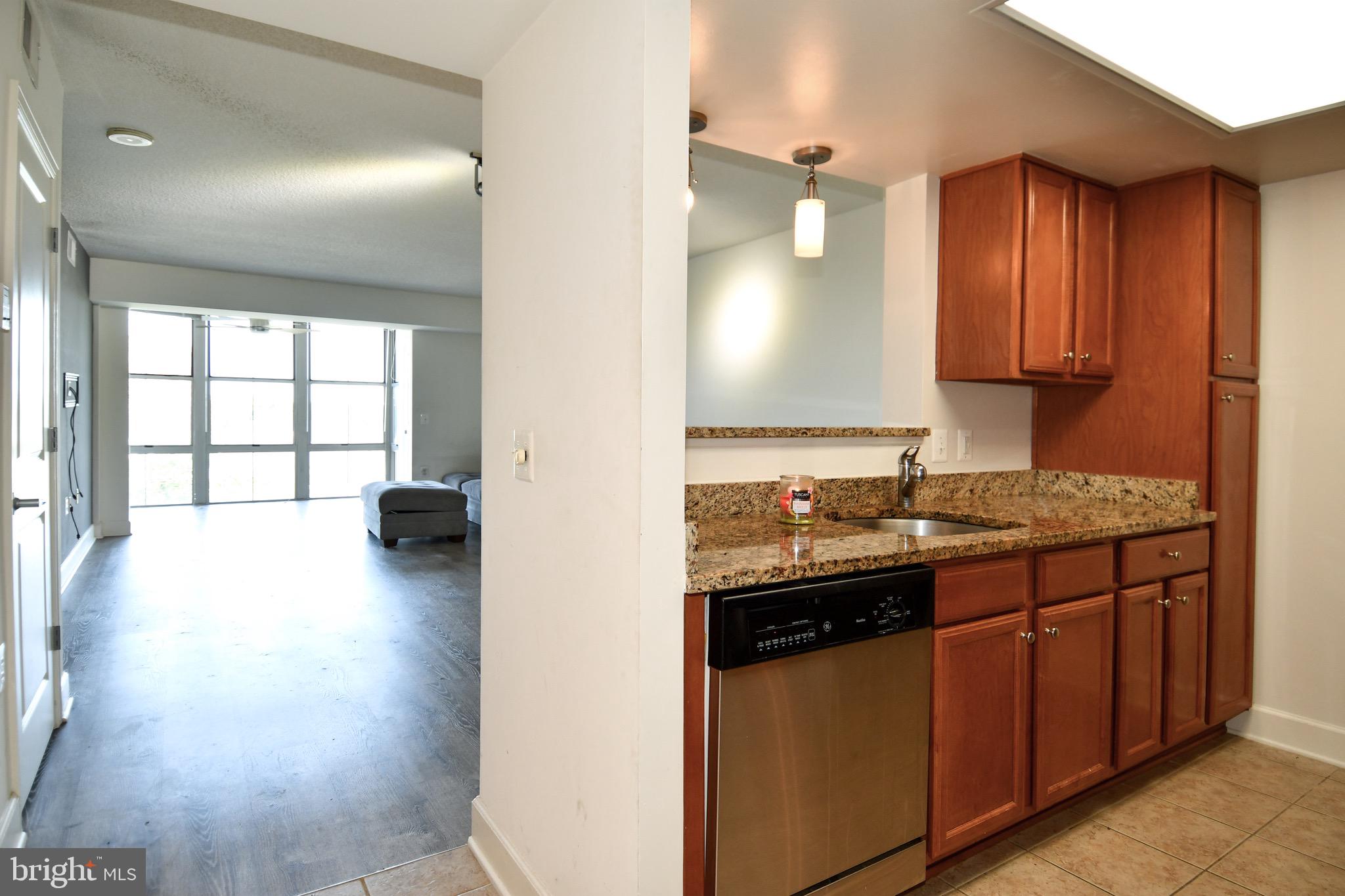 11800 SUNSET HILLS ROAD 1024