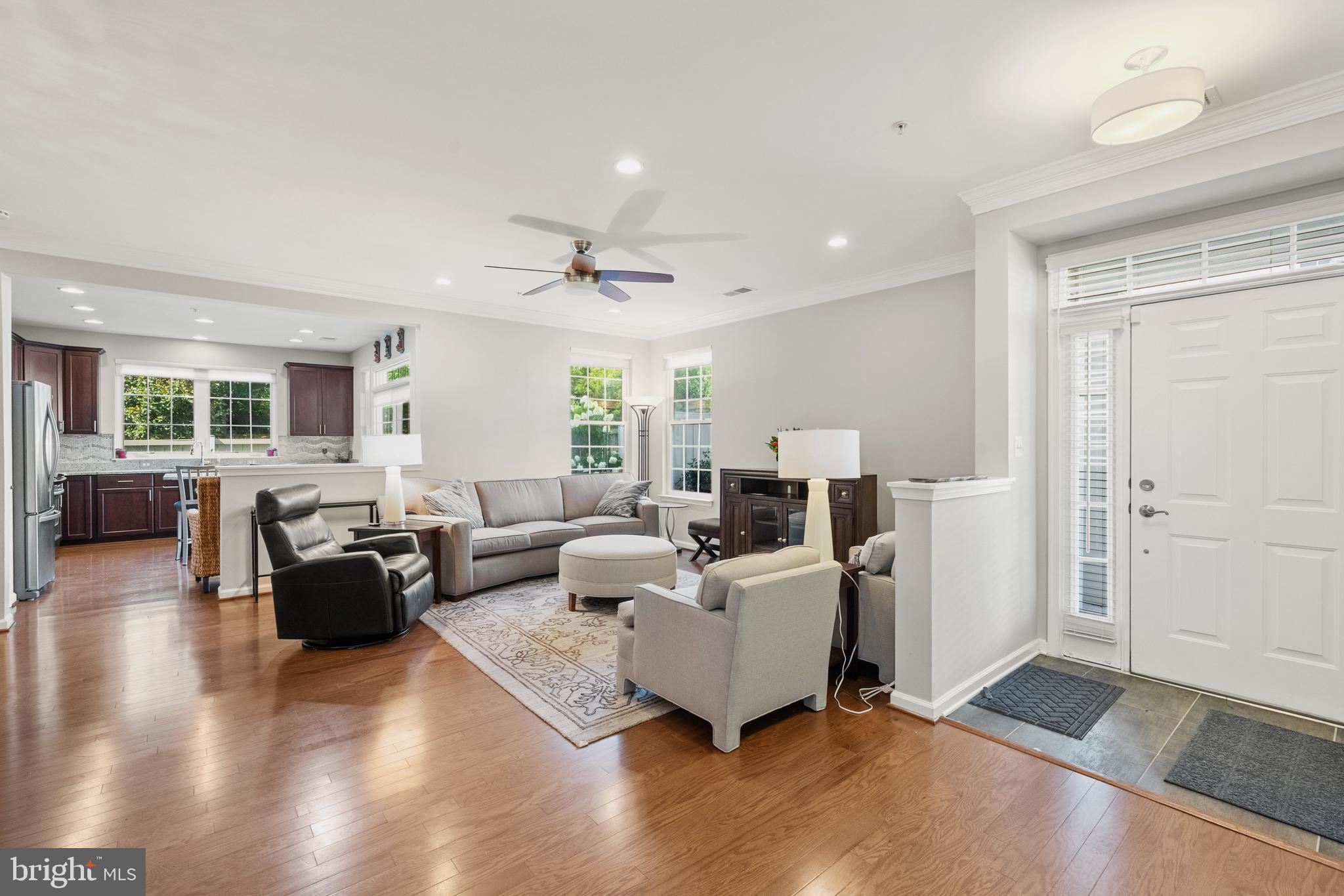 44057 VAIRA TERRACE
