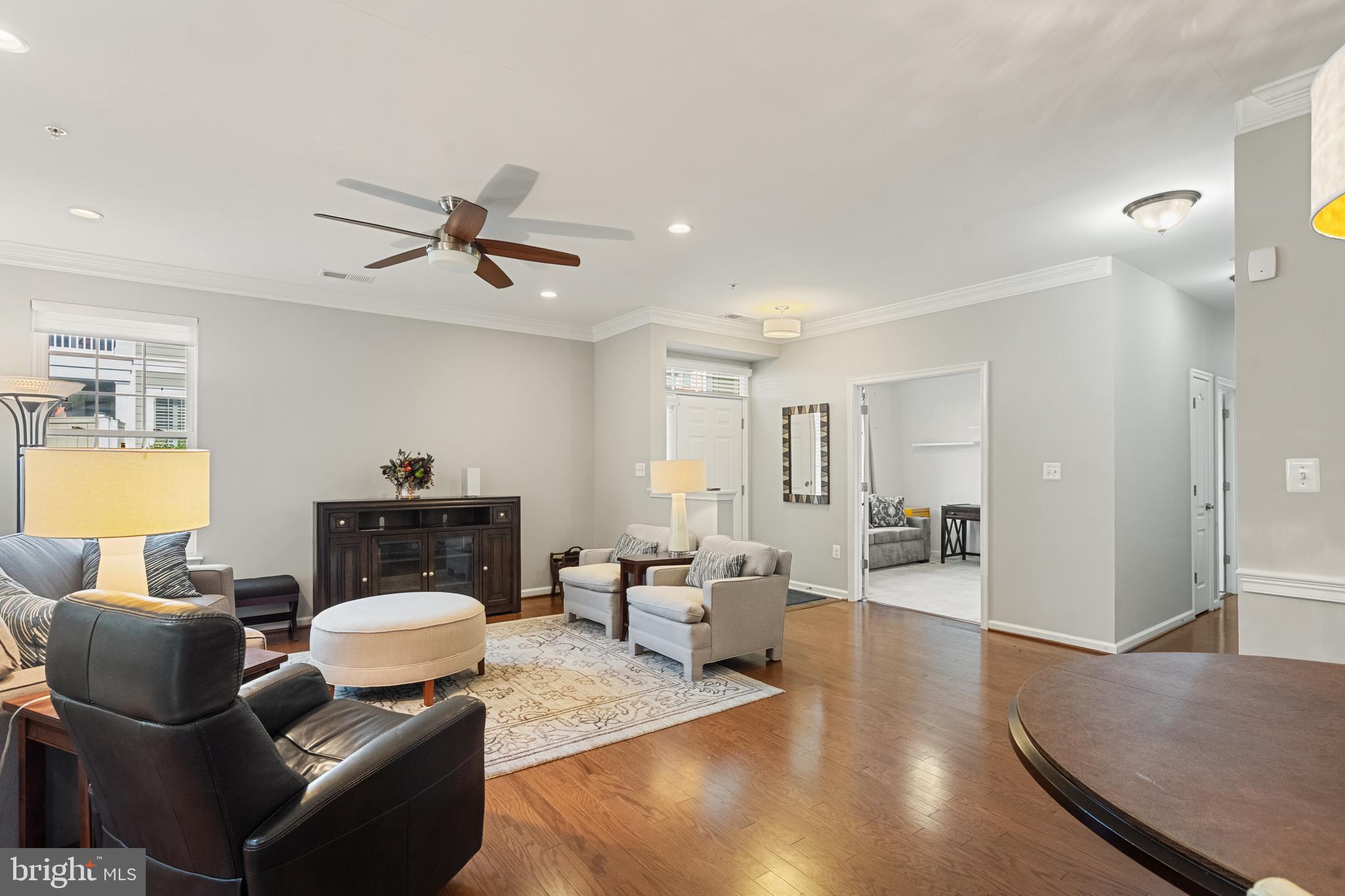 44057 VAIRA TERRACE