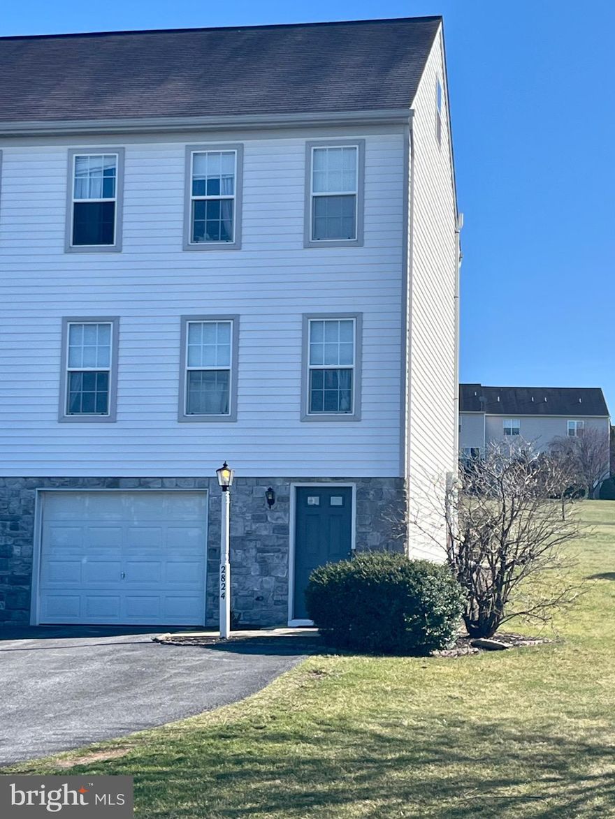 Charming 3-Bedroom Townhome in Hearthridge – Priced to Sell!

Welcome to this spacious 3-bedroom, 1.5-bath end-unit townhouse in the sought-after Hearthridge community within Central School District! Conveniently located near I-83 and Route 30, this home offers easy access to shopping, dining, and commuting. The main level features a bright living area, a functional kitchen with stainless steel appliances, laundry, half bath and access to a rear deck, perfect for relaxing or entertaining.  Upstairs, you’ll find three comfortable bedrooms and a full bath. The attached one-car tandem garage provides ample parking and storage. While the home could use some flooring and painting updates, it’s priced accordingly—offering a fantastic opportunity to add your personal touch and build equity.   Don’t miss out on this great value—schedule your showing today!

HOA includes snow removal and mowing for your convenience!