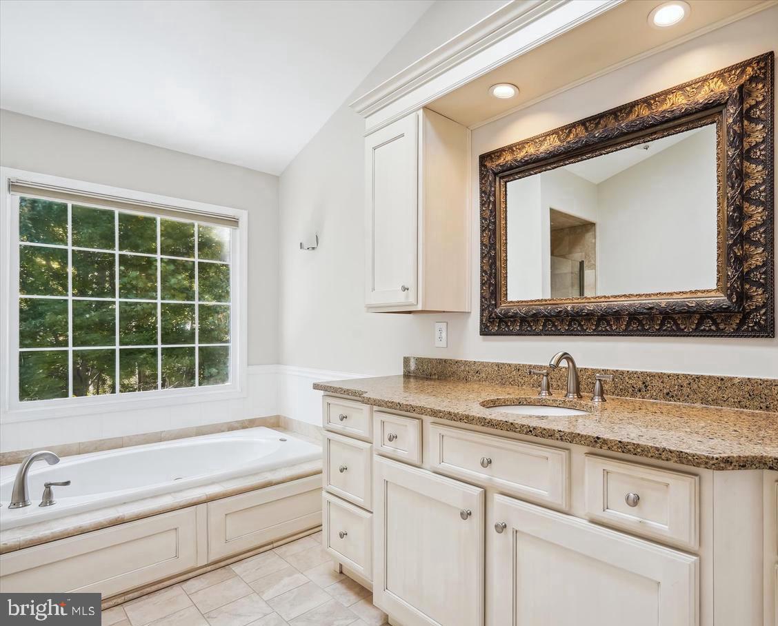 BALDWIN GROVE - Residential