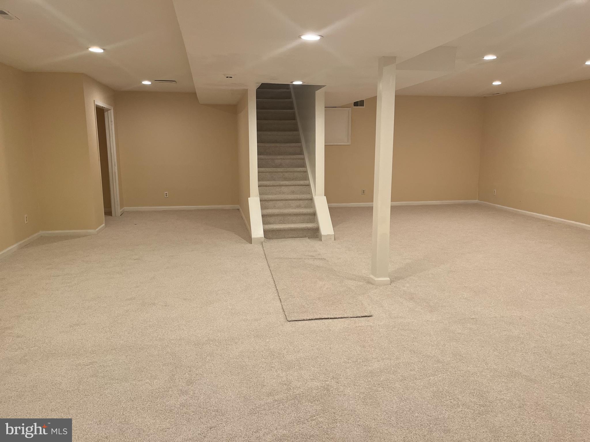 VILLAGE BLACKSHIRE - Residential