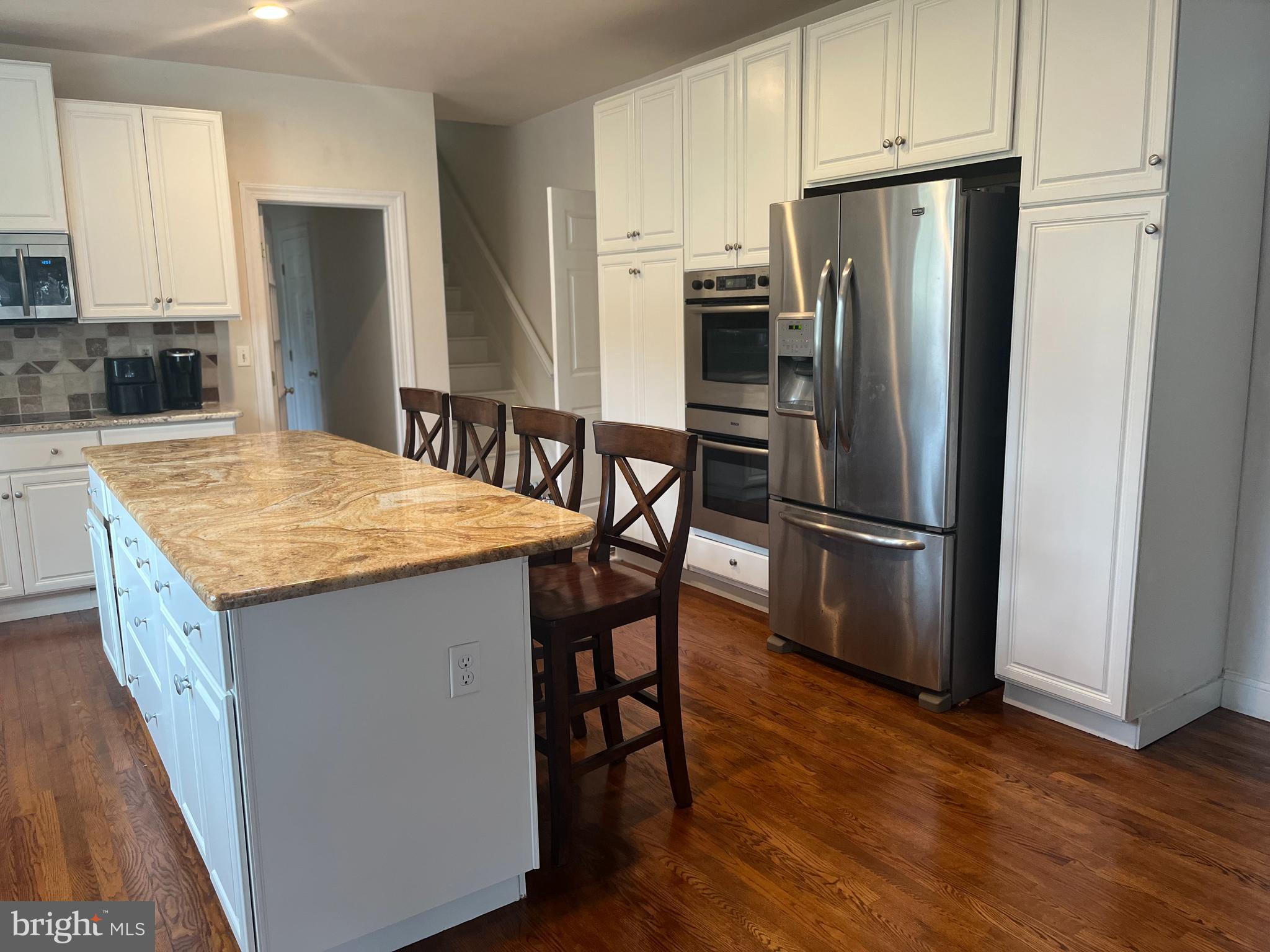 VILLAGE BLACKSHIRE - Residential